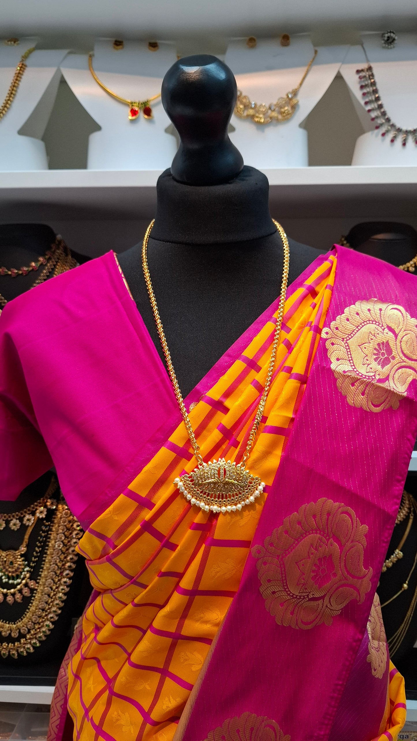 LOTUS PADAKAM 015