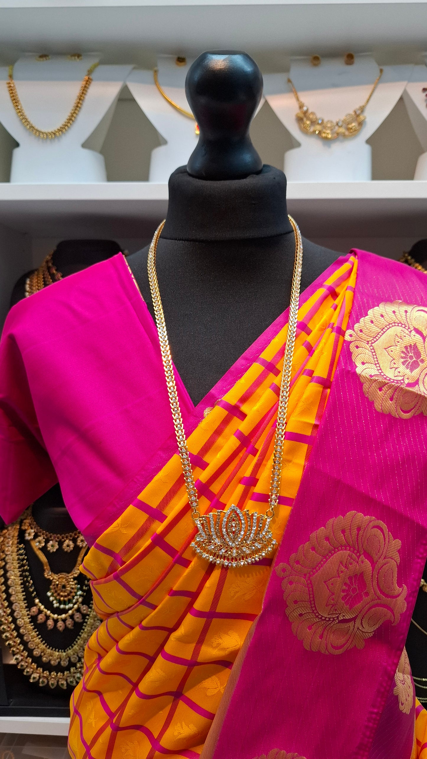 LOTUS PADAKAM