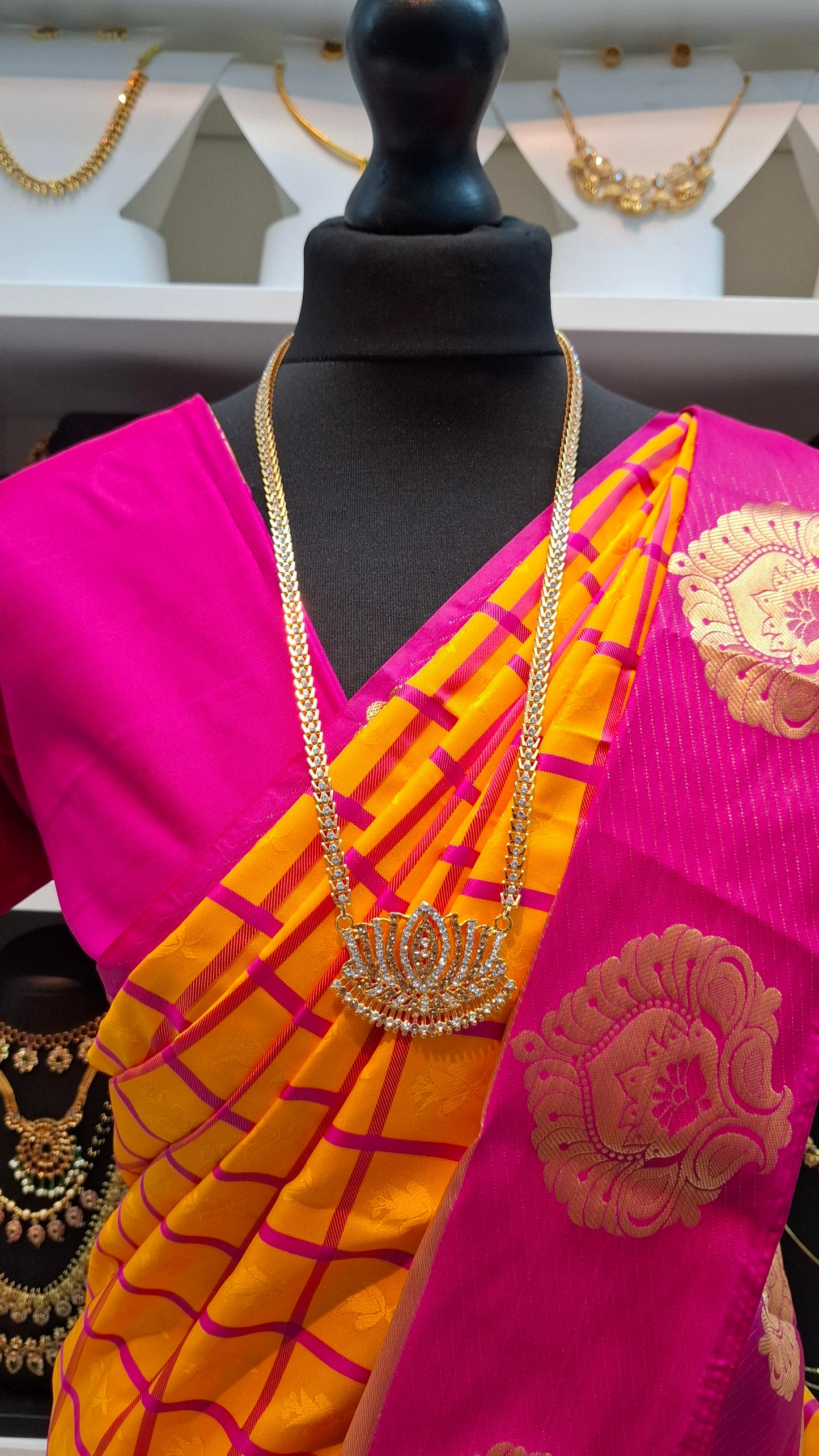 LOTUS PADAKAM