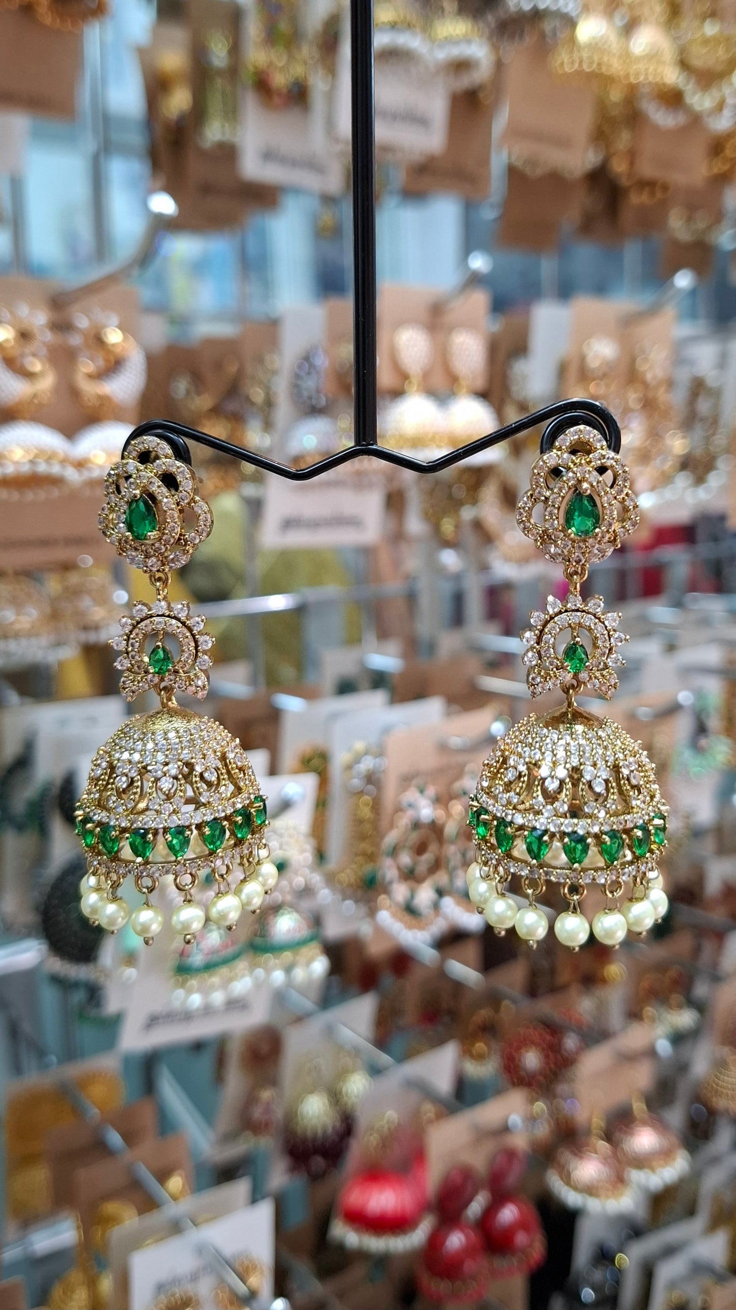 ANTIQUE GOLD JUMKHAS E0312