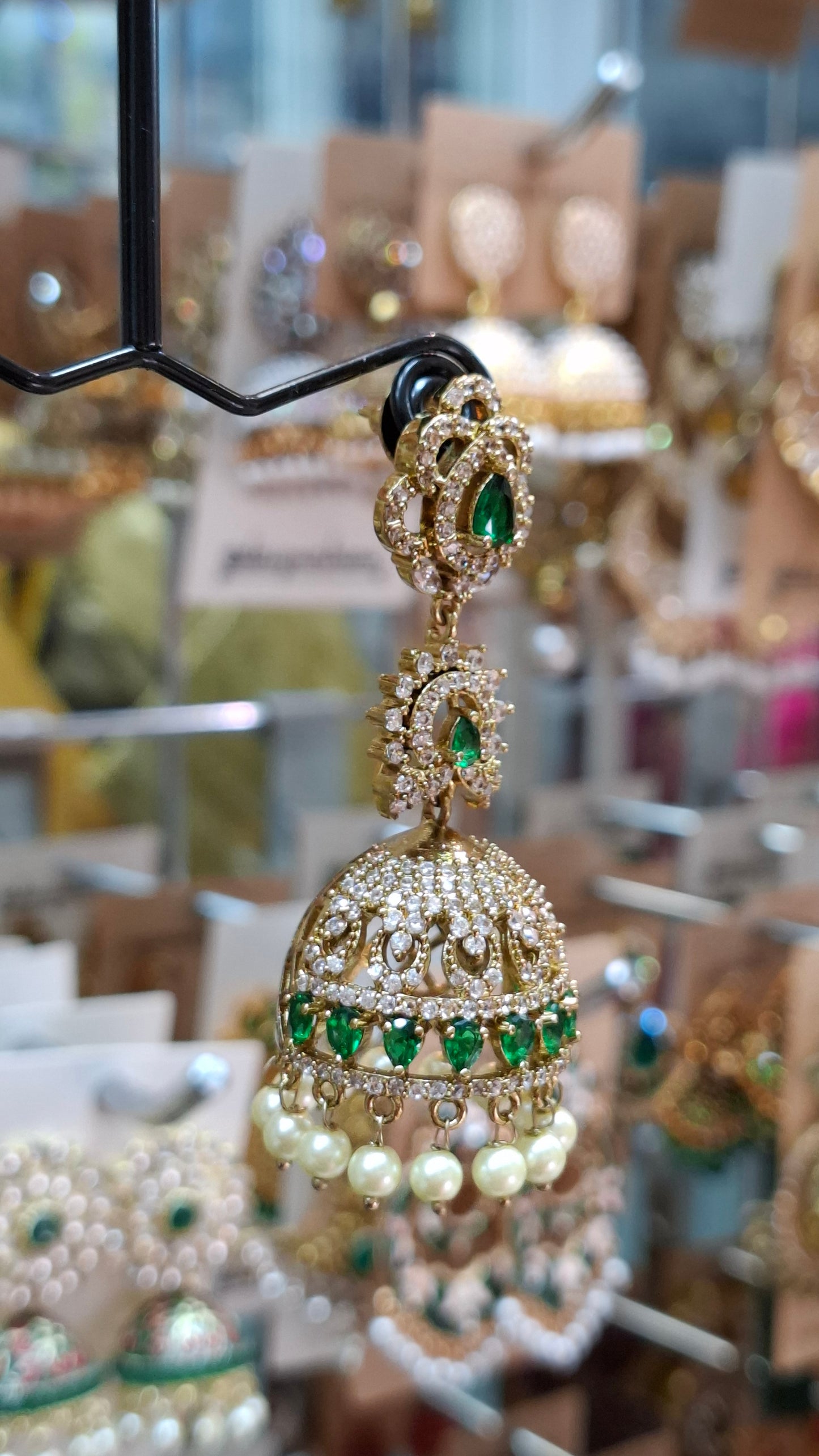 ANTIQUE GOLD JUMKHAS E0312