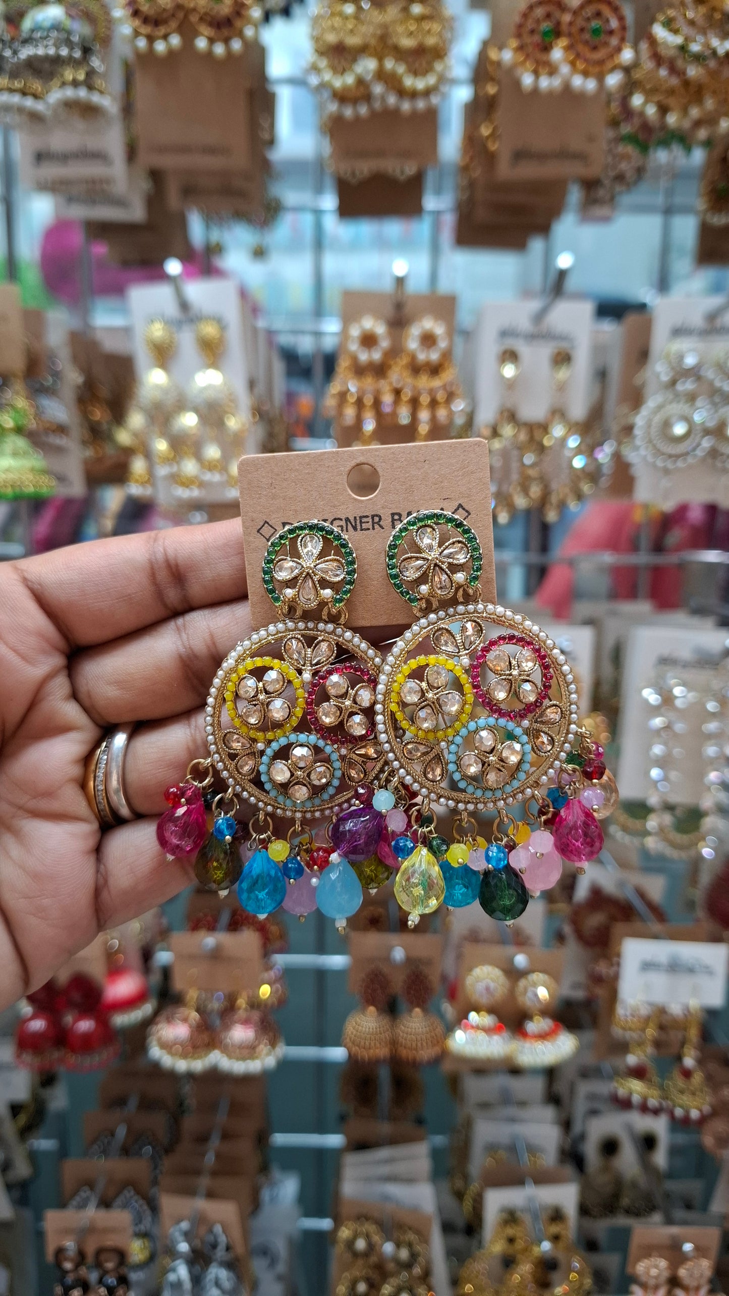 ANTIQUE GOLD FASHION EARRINGS E0146