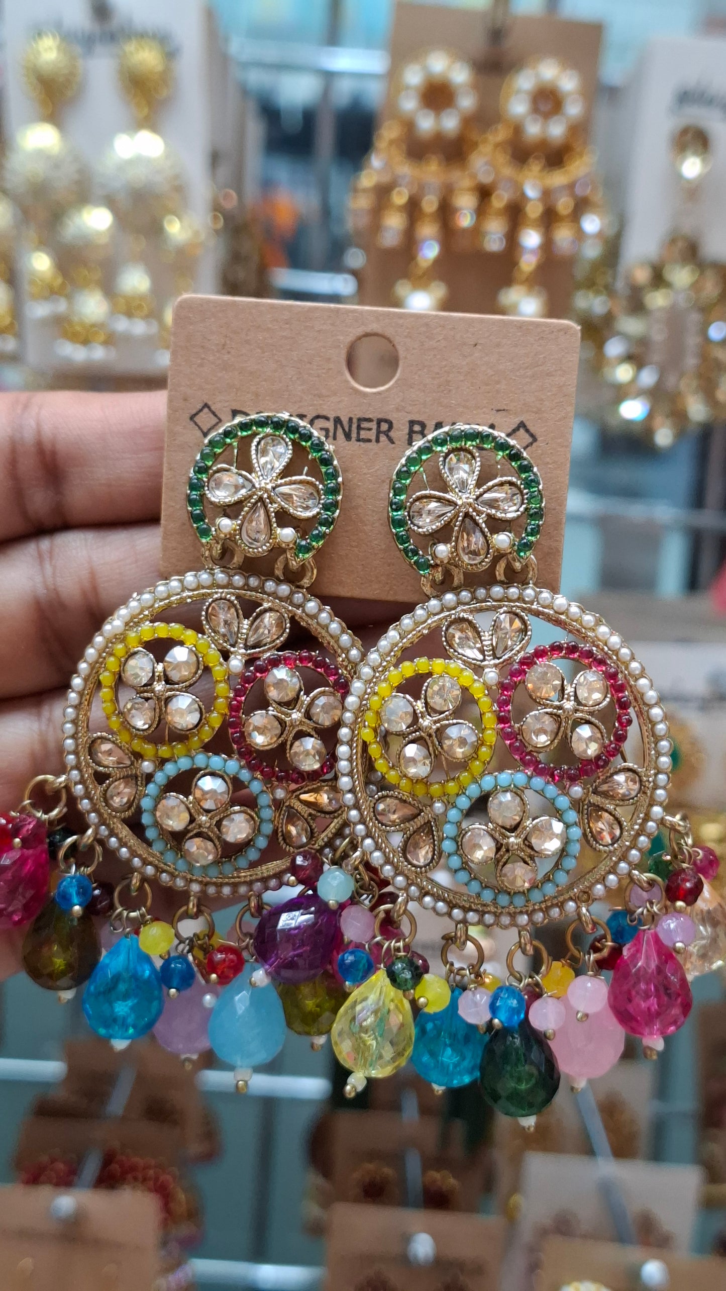 ANTIQUE GOLD FASHION EARRINGS E0146