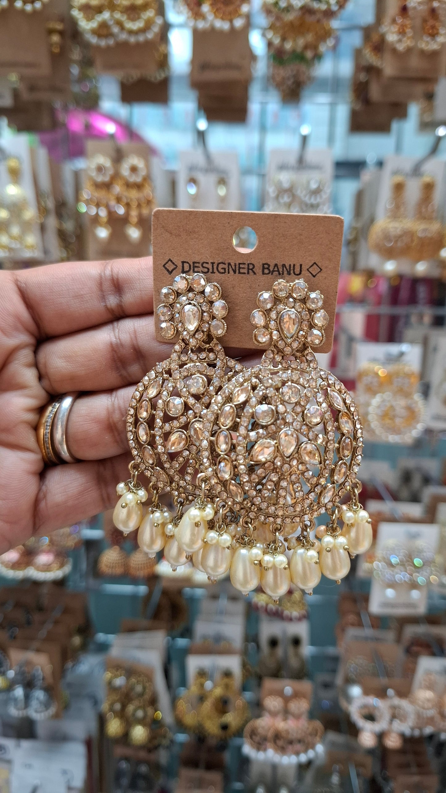 ANTIQUE GOLD FASHION EARRINGS E0147