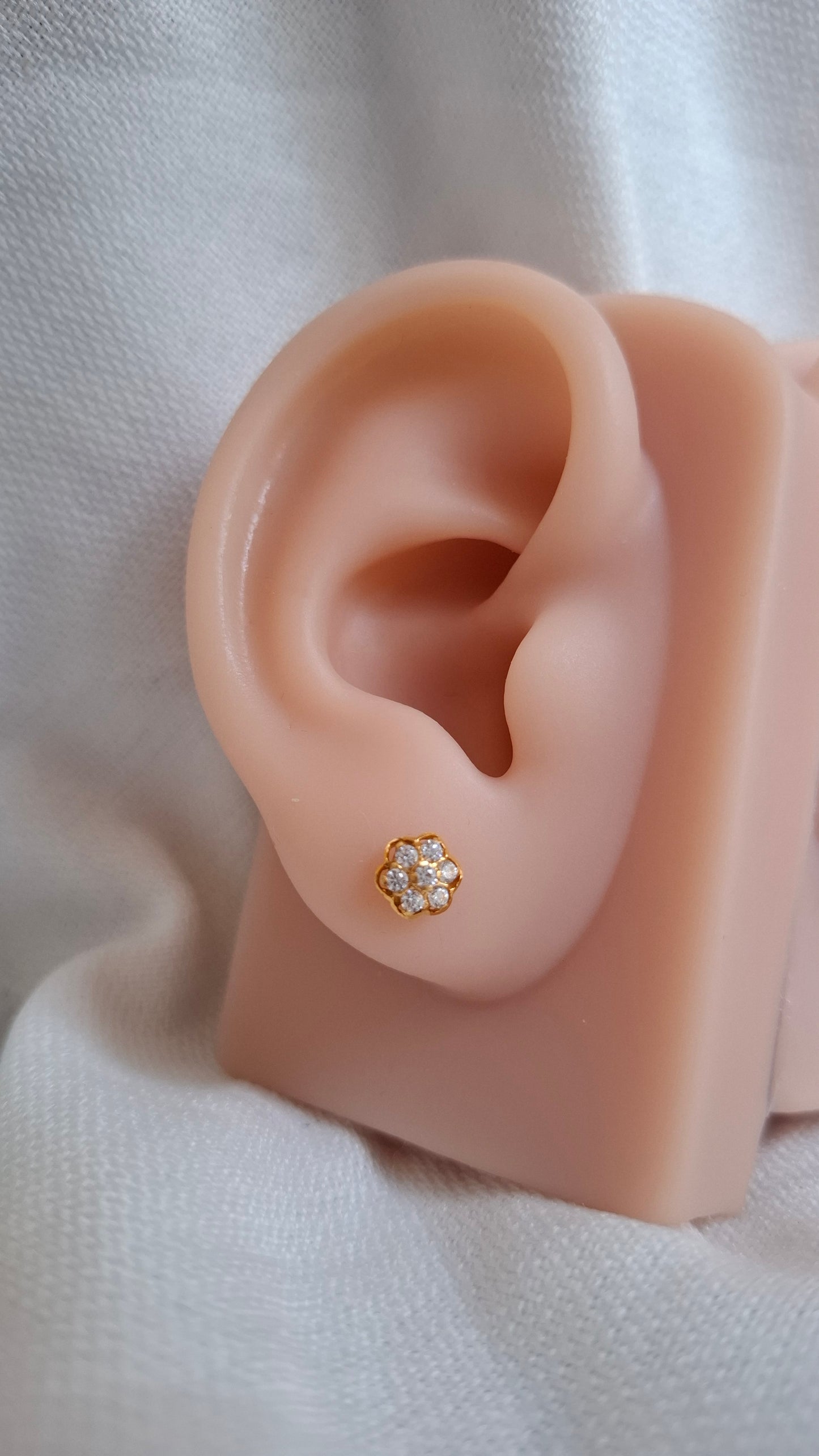 18ct Gold | CZ Ear Studs| 062