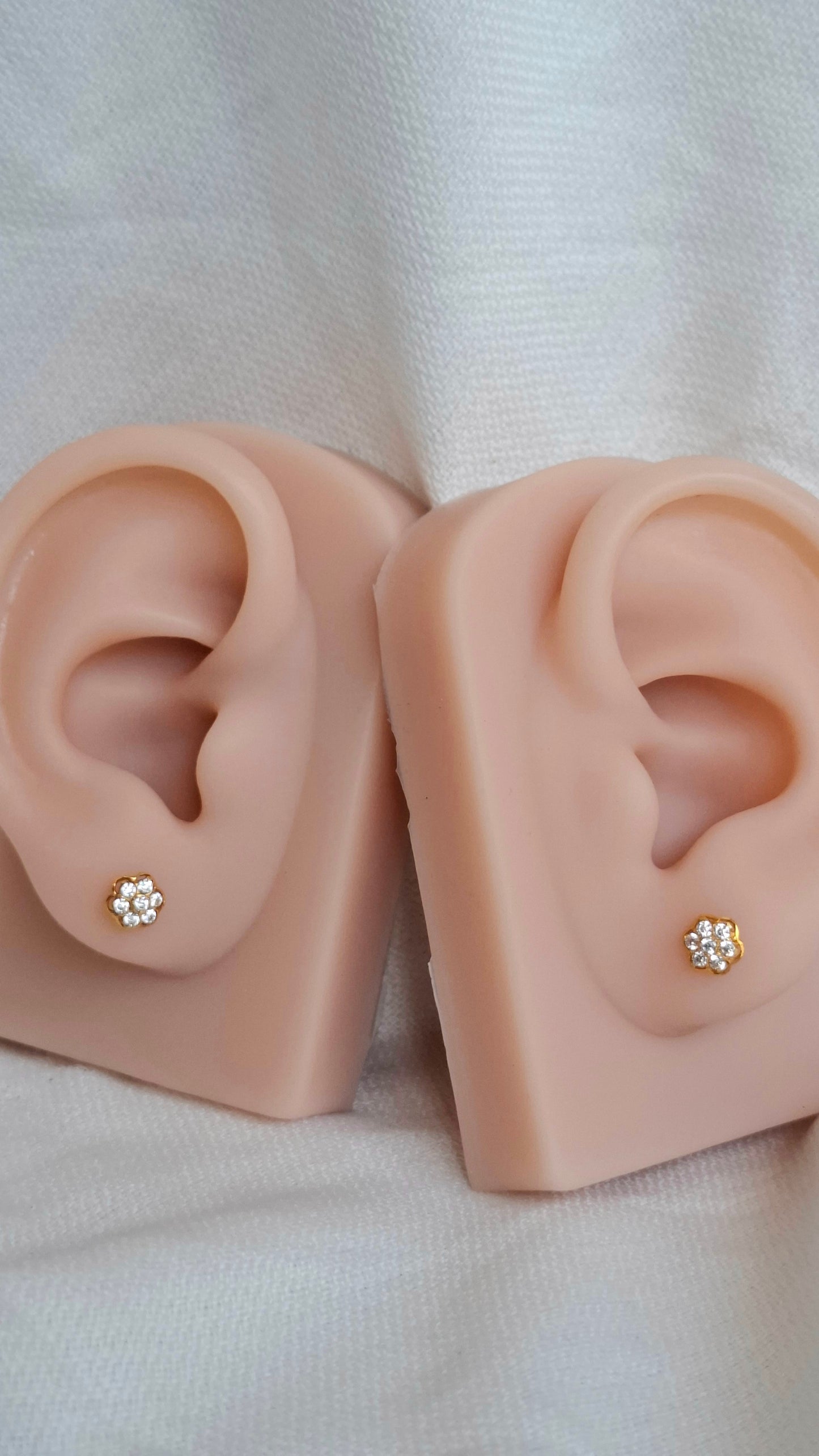 18ct Gold | CZ Ear Studs| 062
