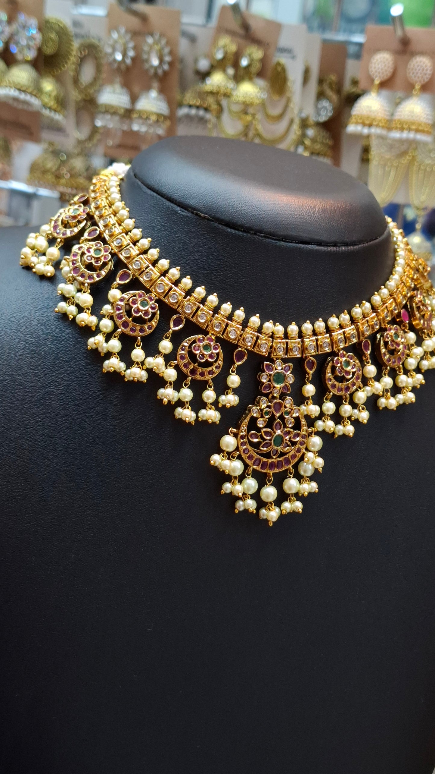 ANTIQUE GOLD SET E0202