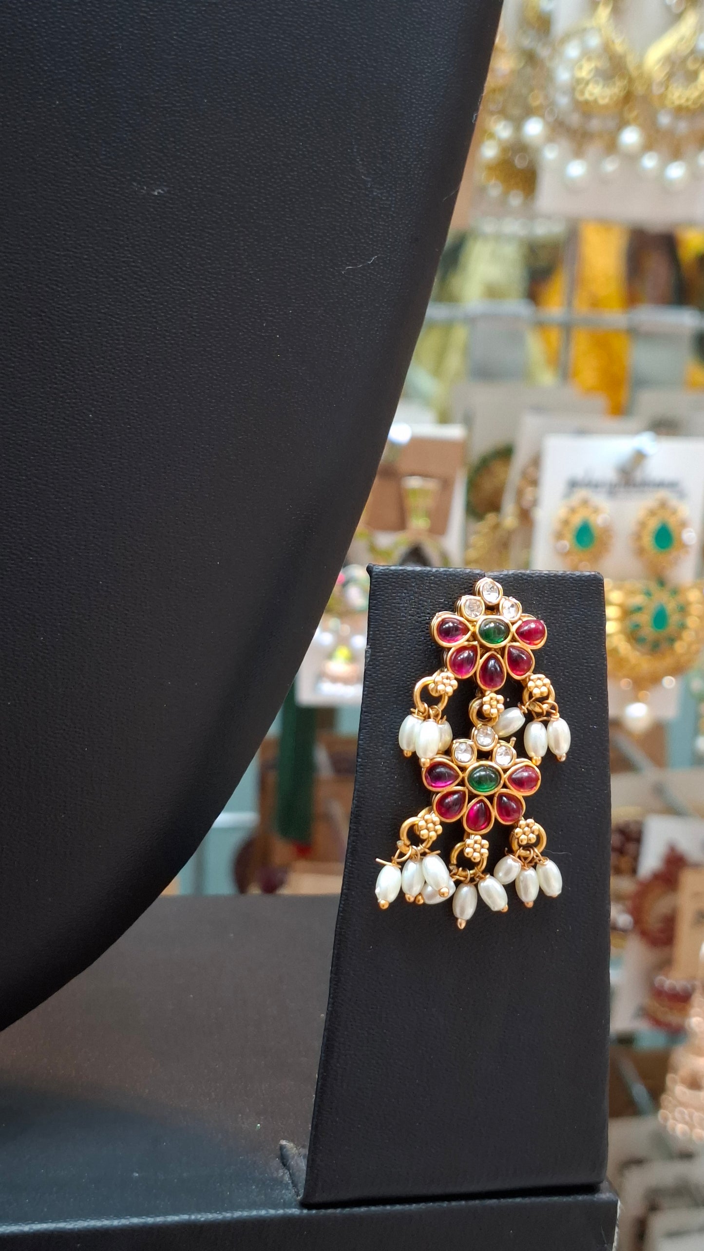ANTIQUE GOLD SET E0203