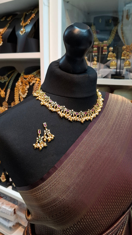 ANTIQUE GOLD SET E0205