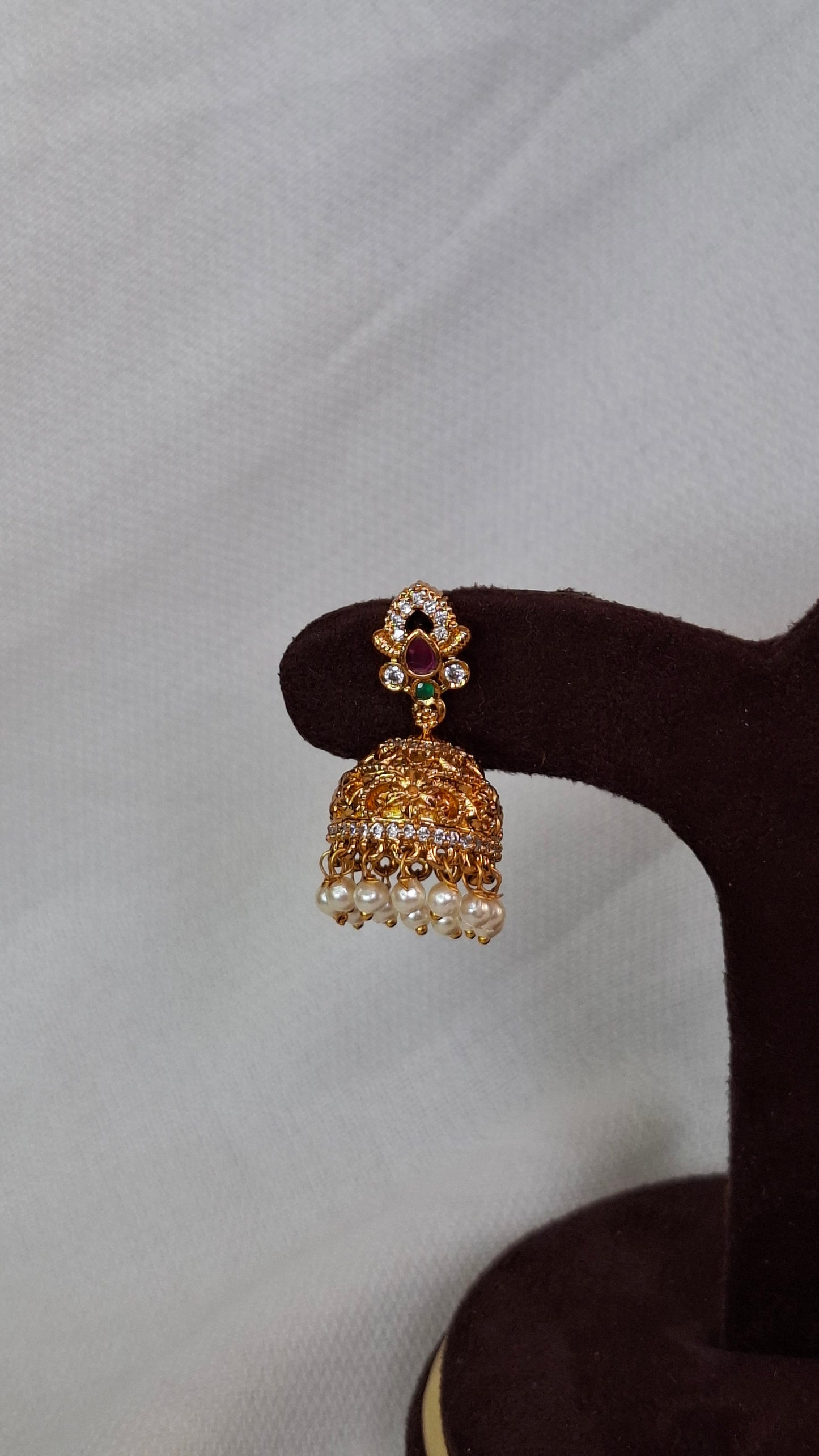 ANTIQUE GOLD JUMKHAS E0316