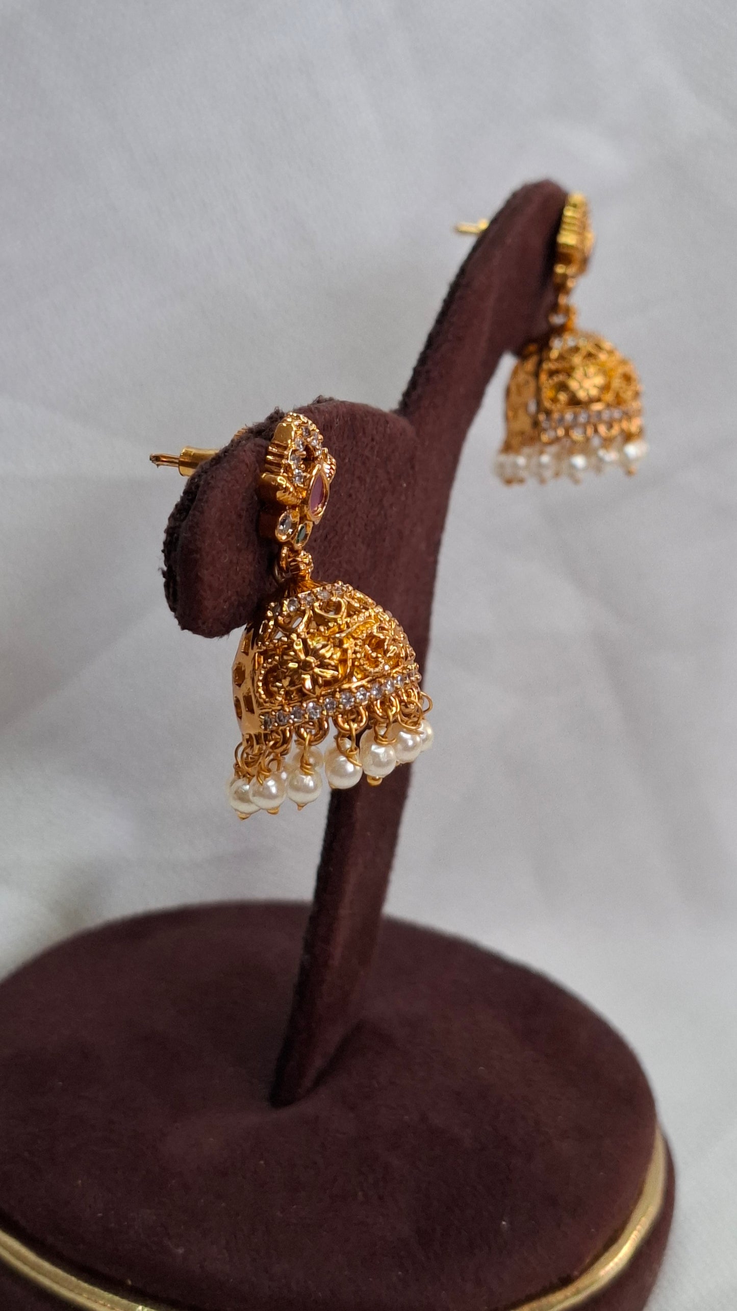 ANTIQUE GOLD JUMKHAS E0316