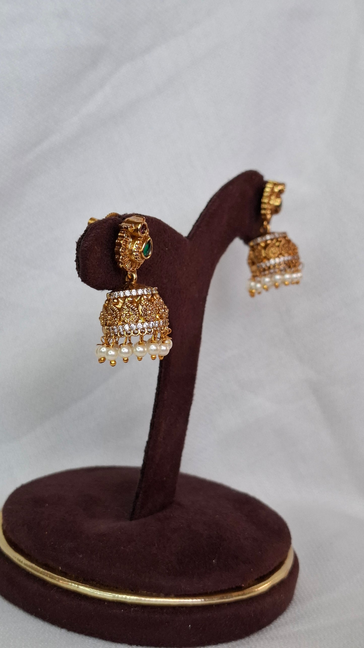ANTIQUE GOLD JUMKHAS E0318