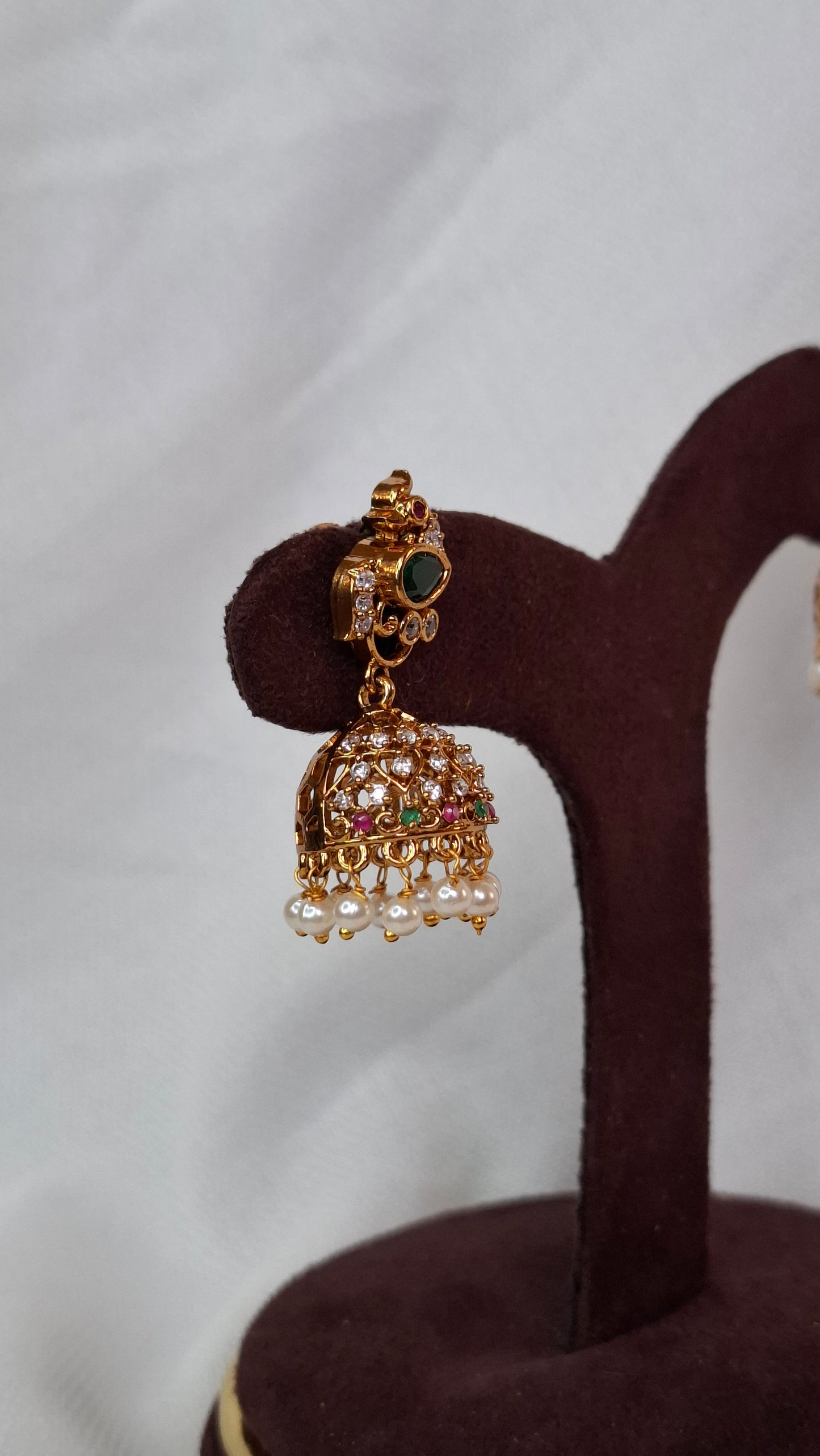 ANTIQUE GOLD JUMKHAS E0320