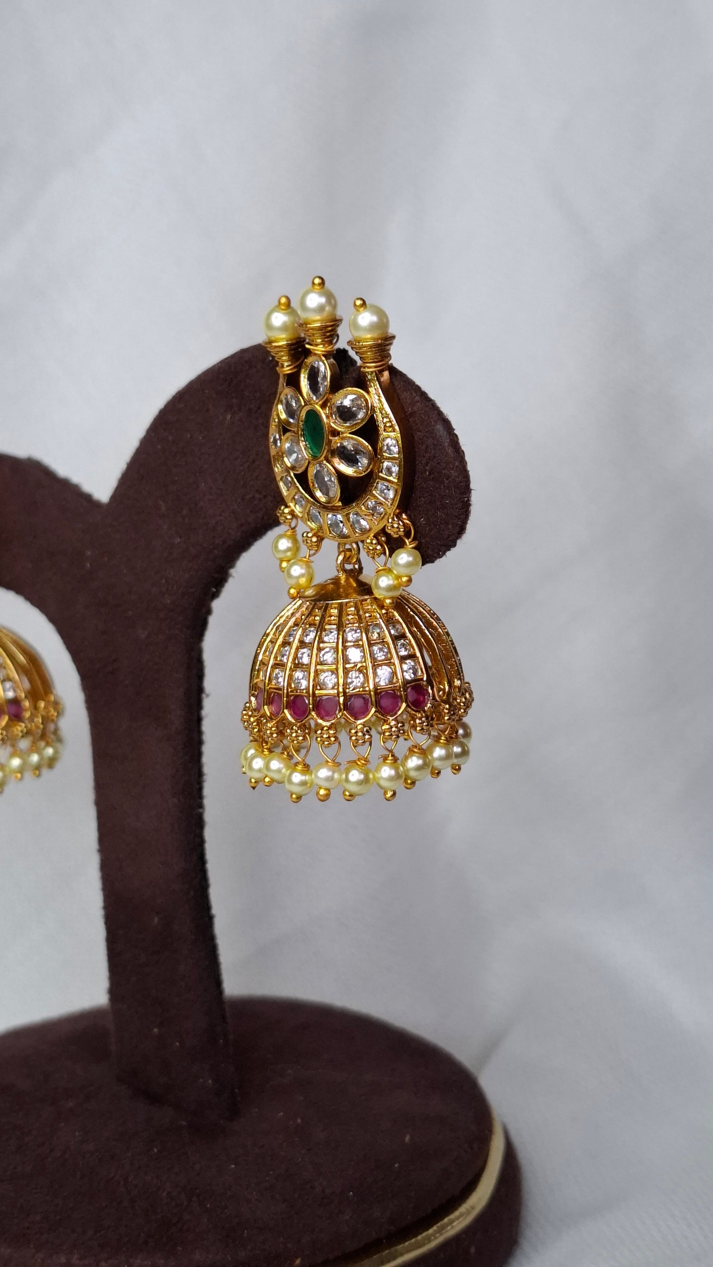 ANTIQUE GOLD JUMKHAS E0326