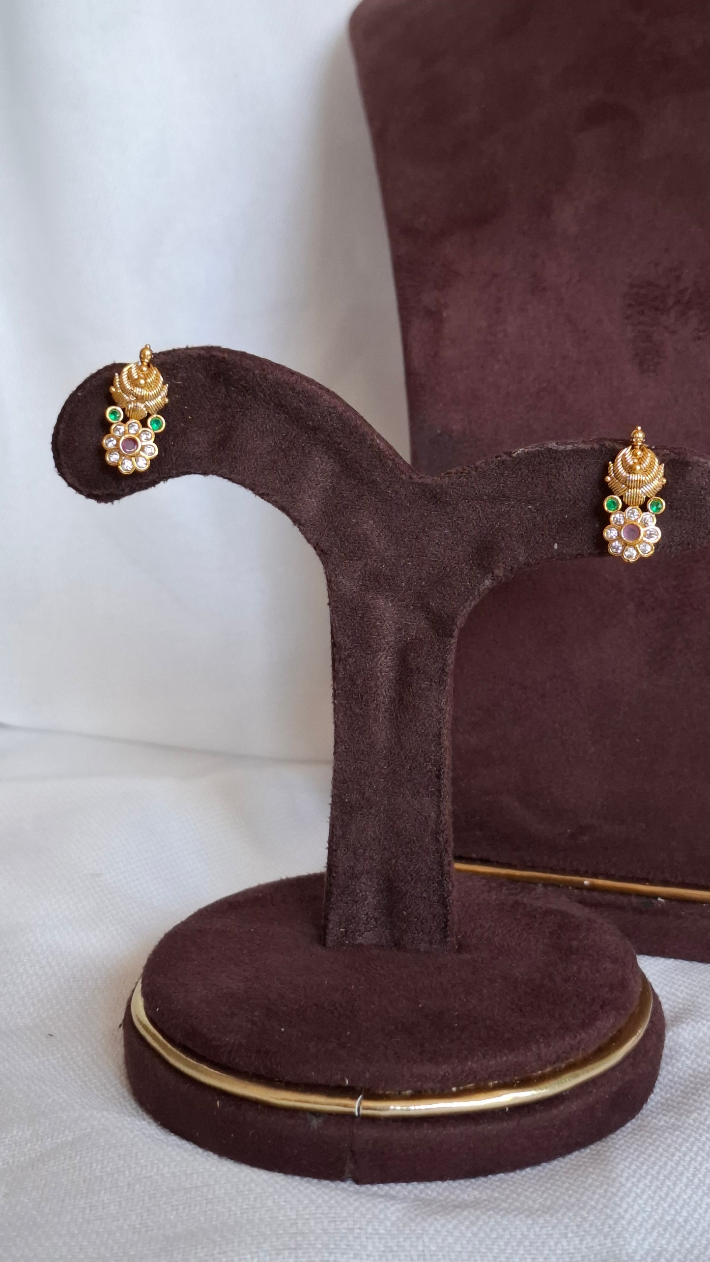 ANTIQUE GOLD SET E0212