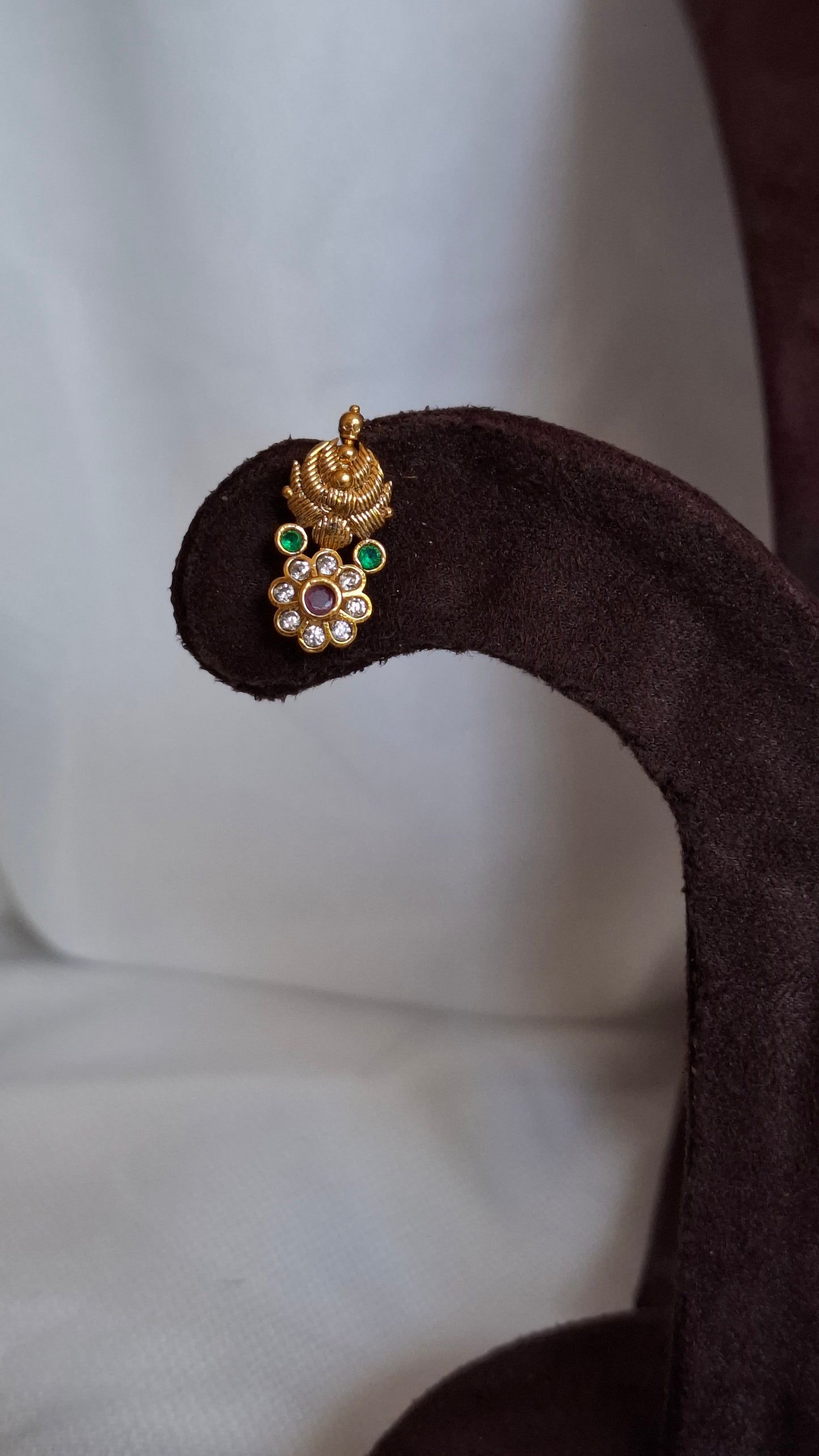 ANTIQUE GOLD SET E0212