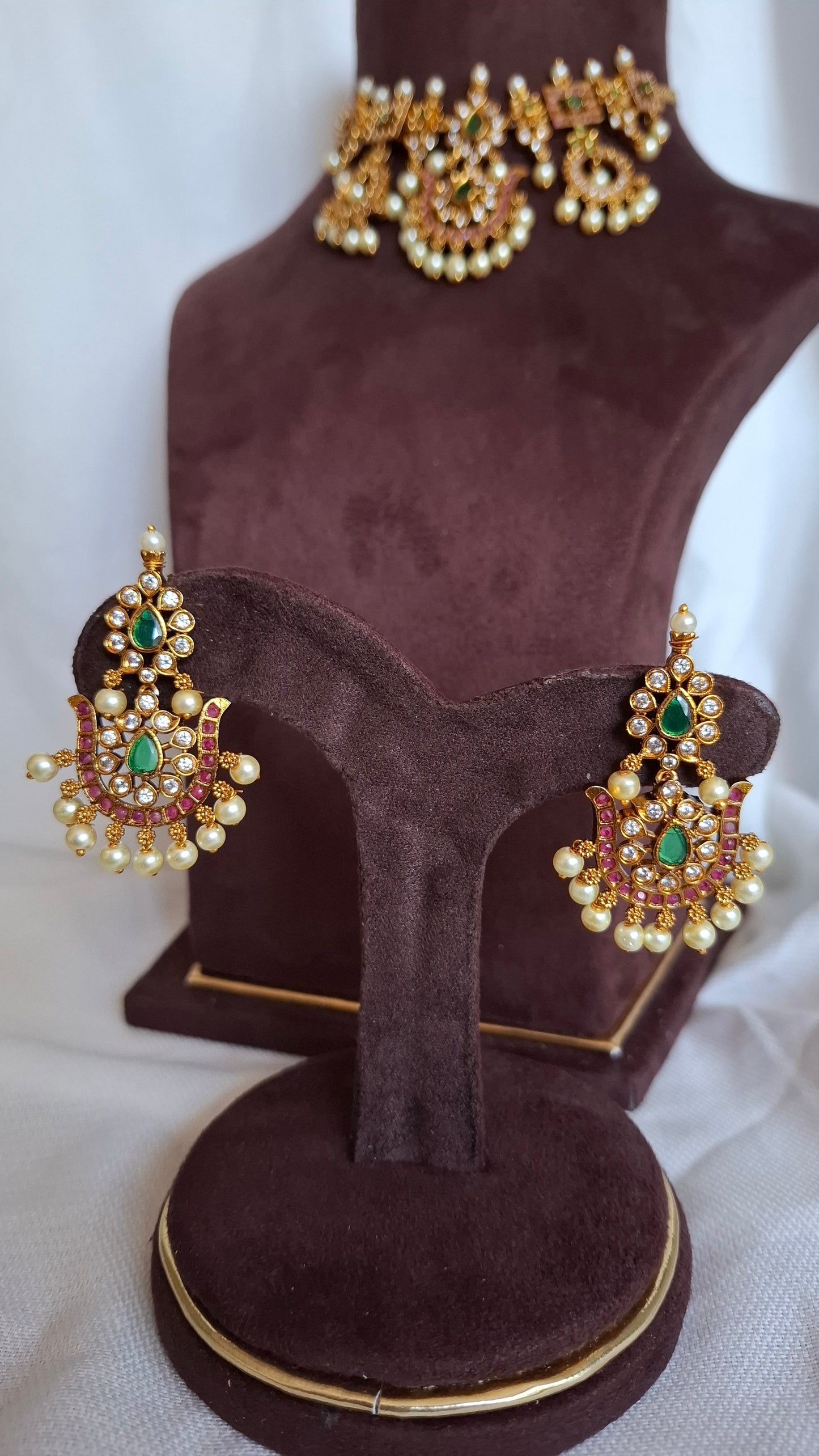 ANTIQUE GOLD SET E0213
