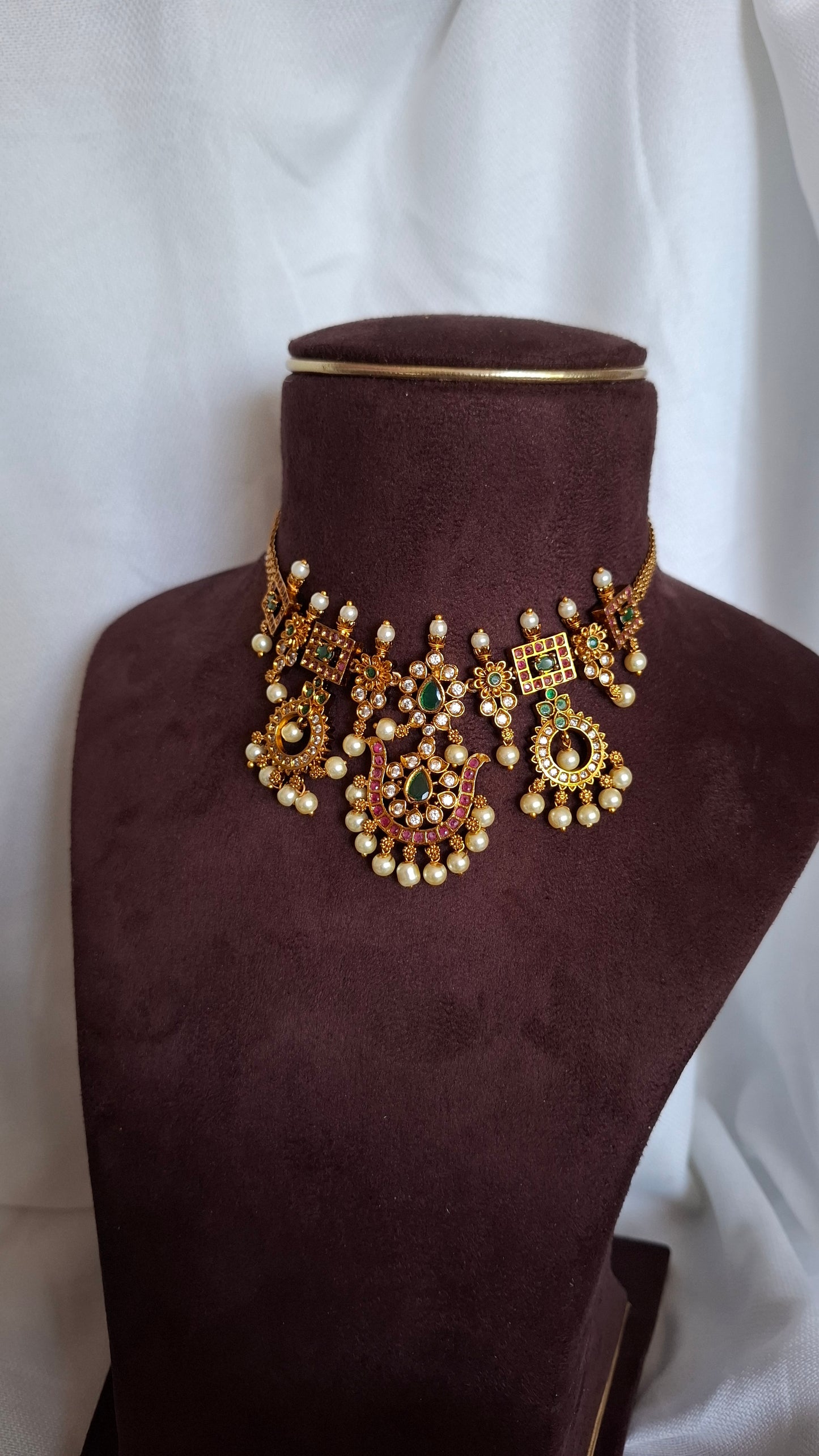 ANTIQUE GOLD SET E0213