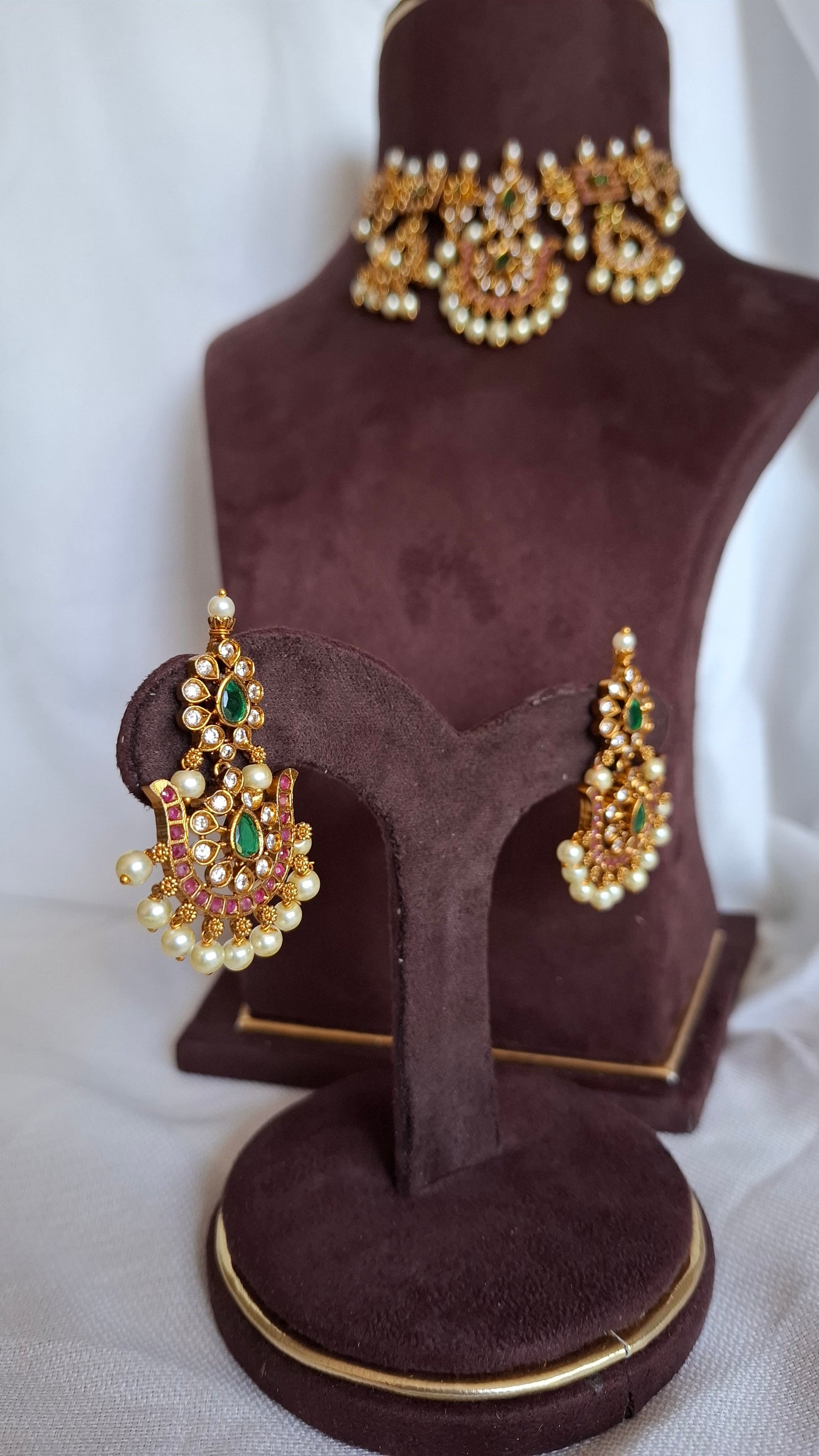 ANTIQUE GOLD SET E0213