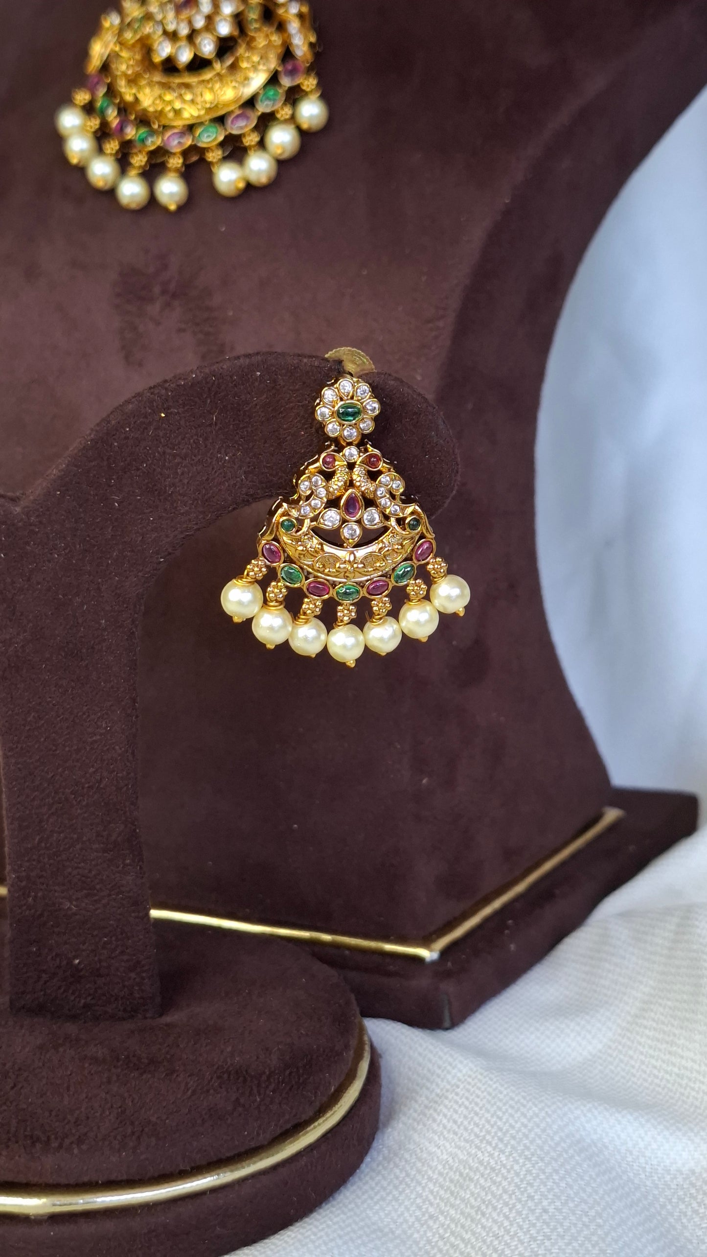 ANTIQUE GOLD SET E0217