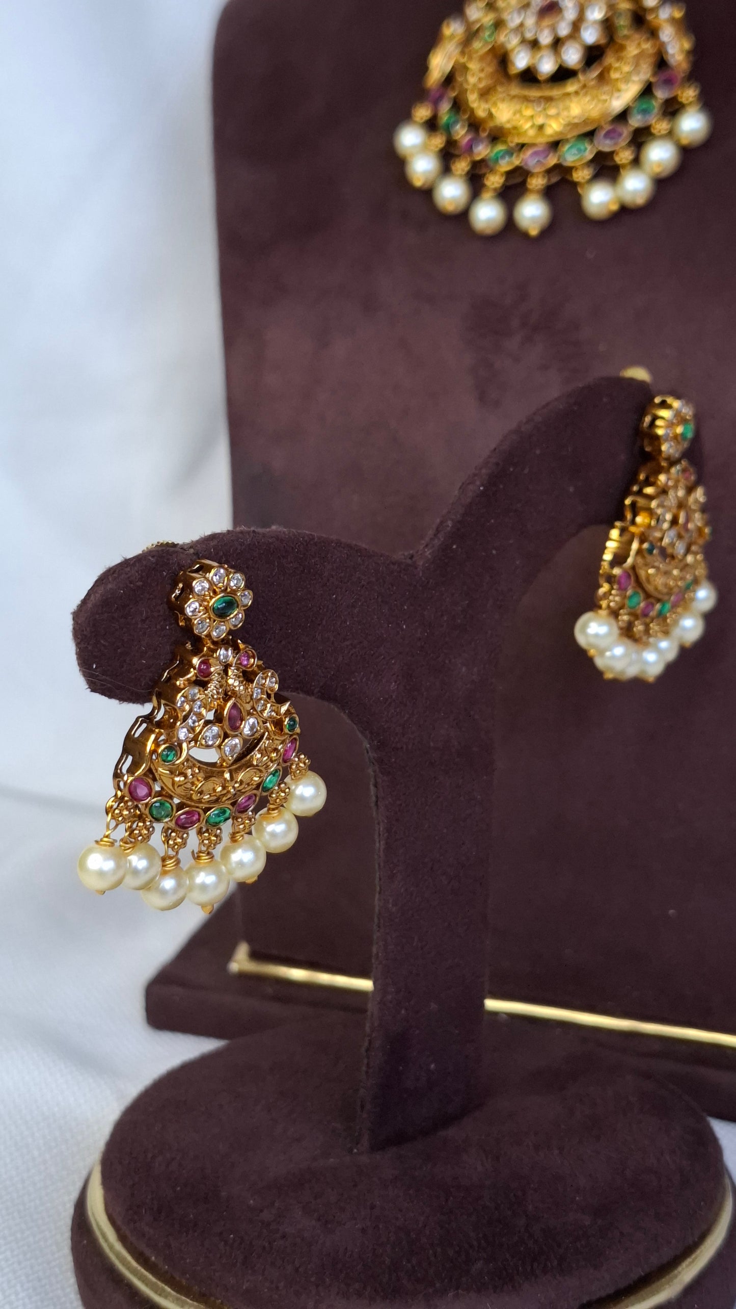 ANTIQUE GOLD SET E0217