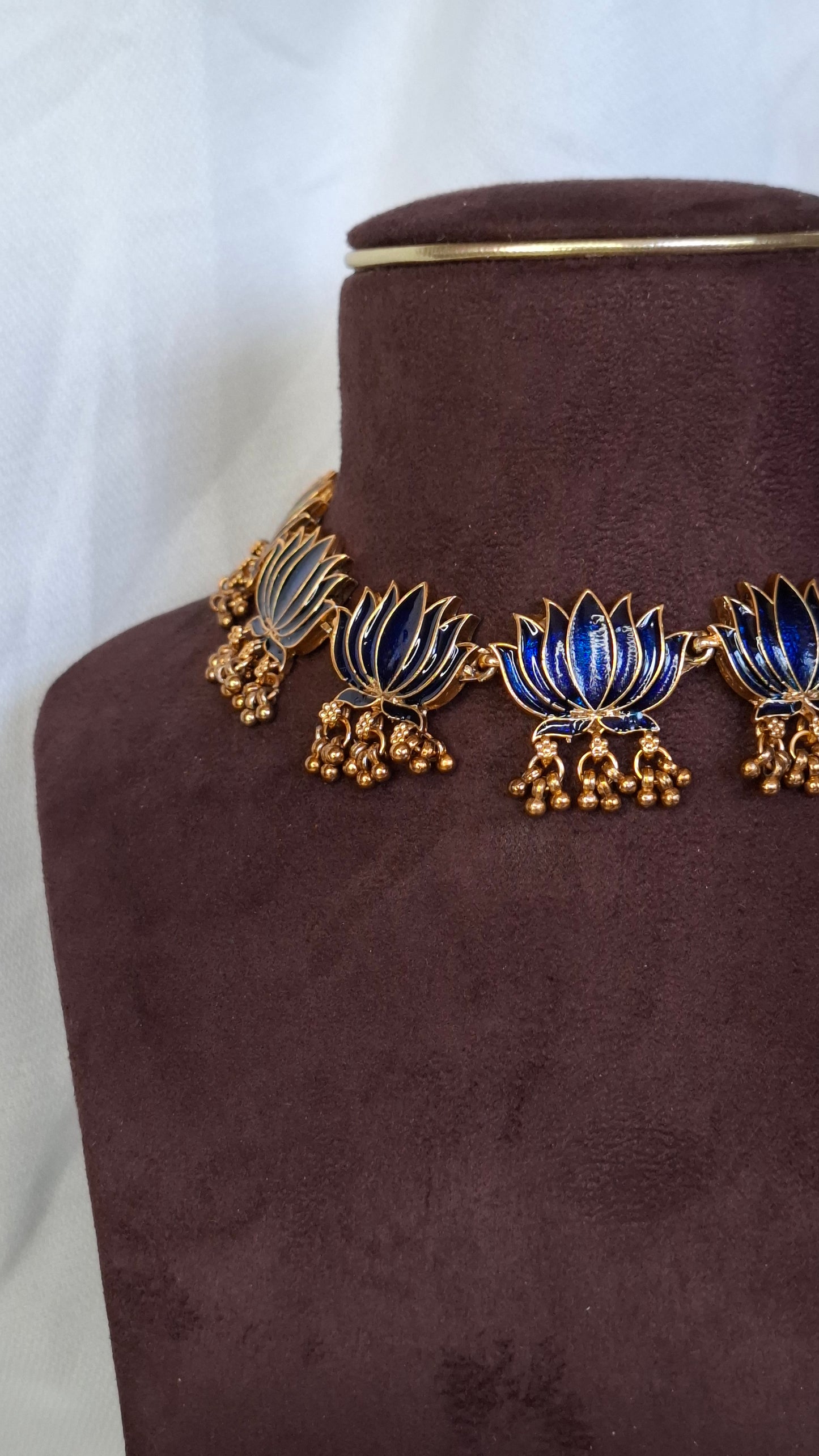 ANTIQUE GOLD LOTUS SET (BLUE)