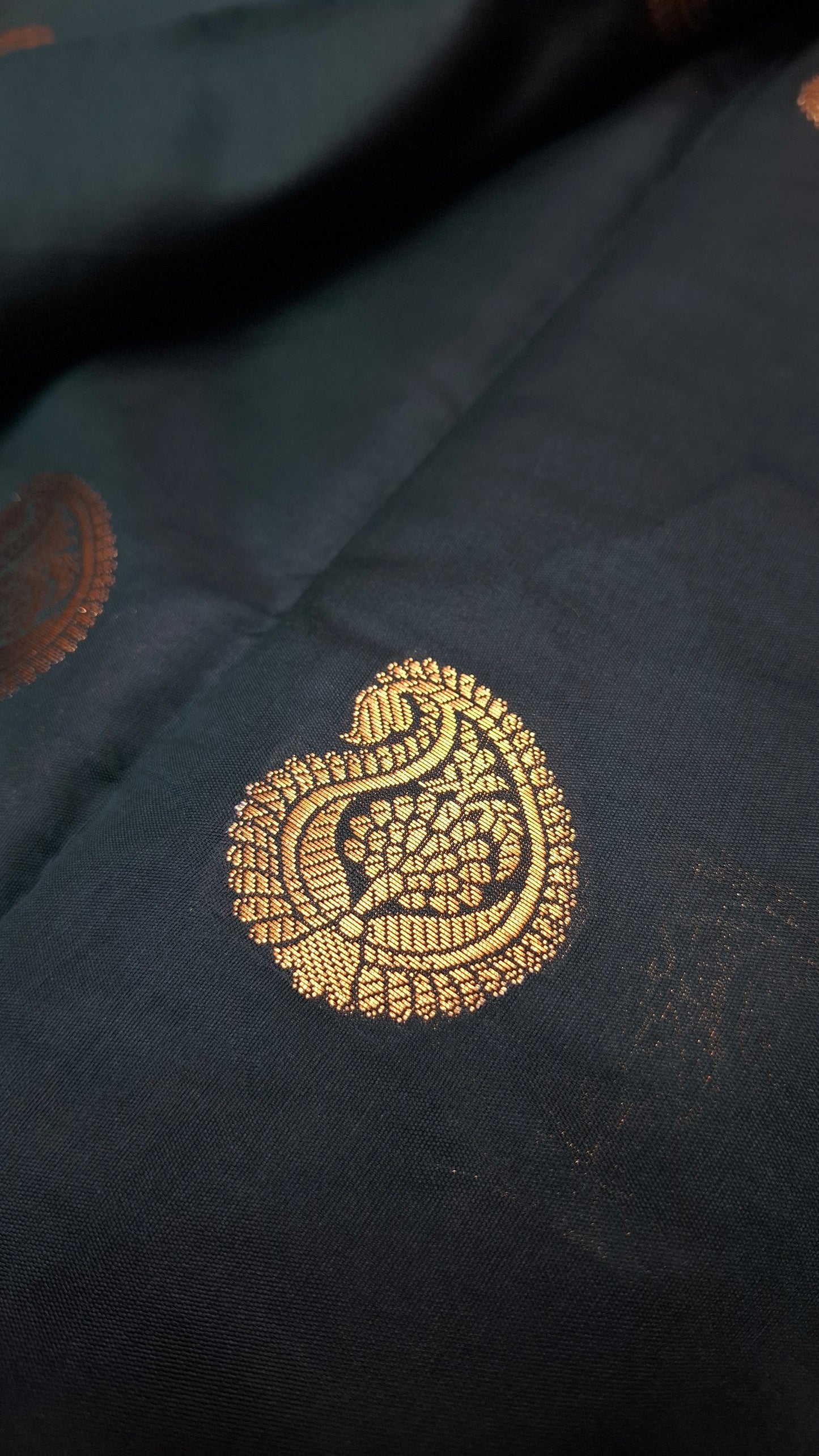 DARK GREEN & MAGENTA KANJI SILK SAREE