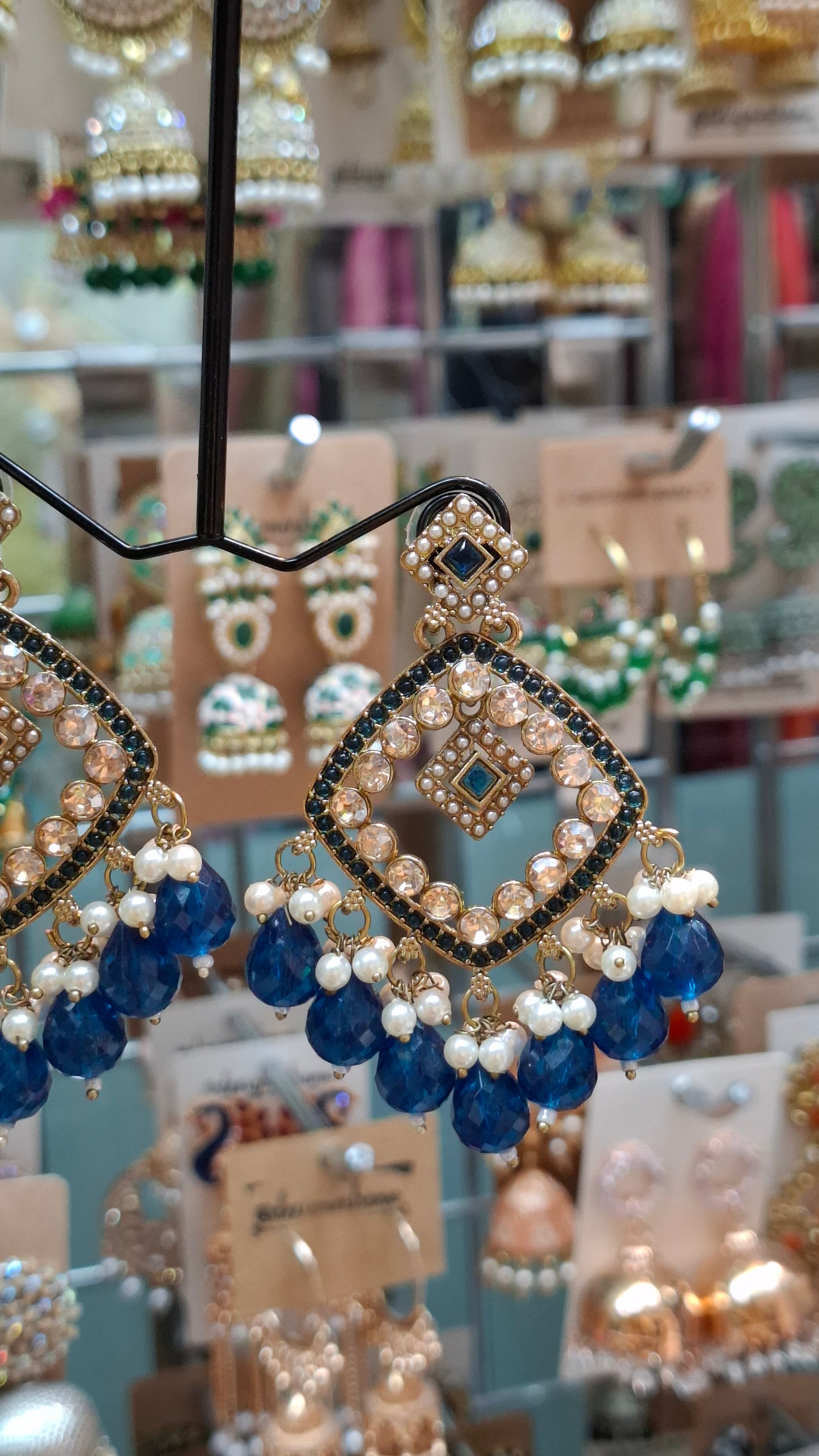 GOLD FASHION EARRINGS E0353