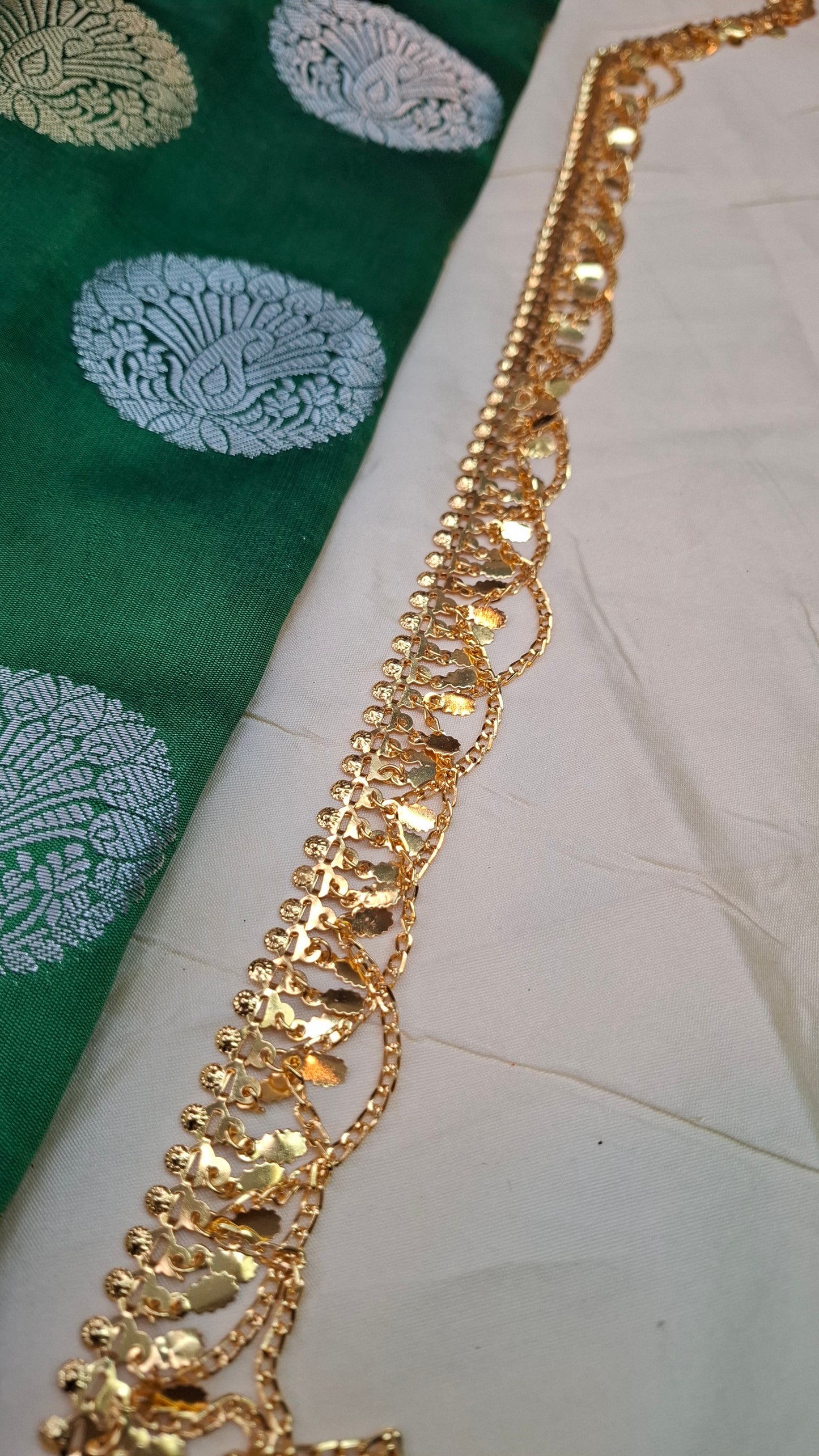 GOLD WAISTCHAIN 0063