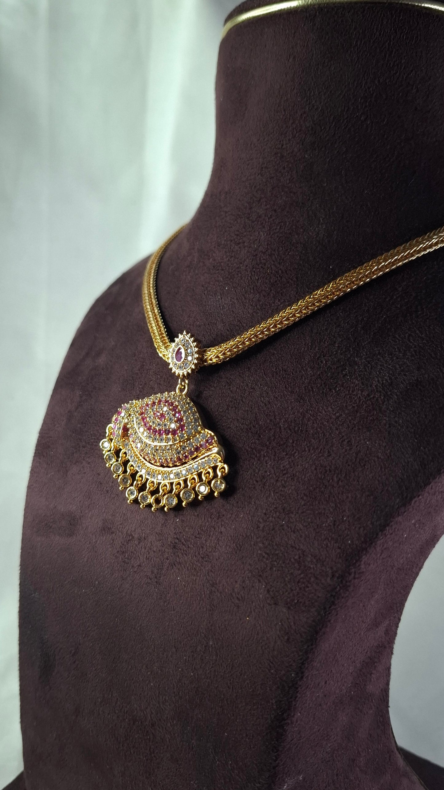 IMPON SHORT NECKLACE E0154