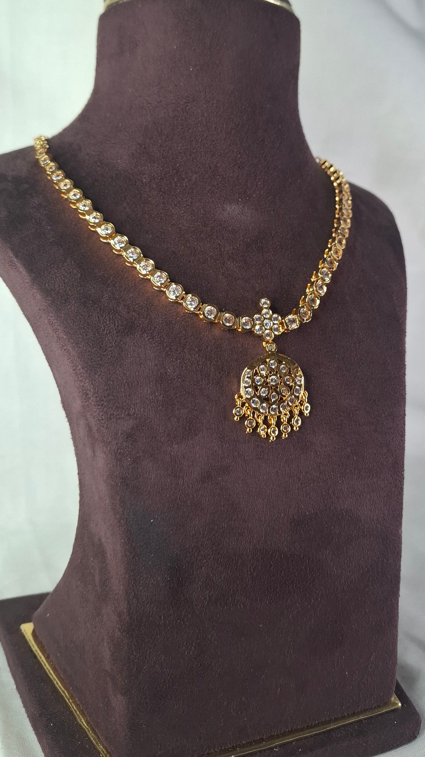 IMPON SHORT NECKLACE E0157