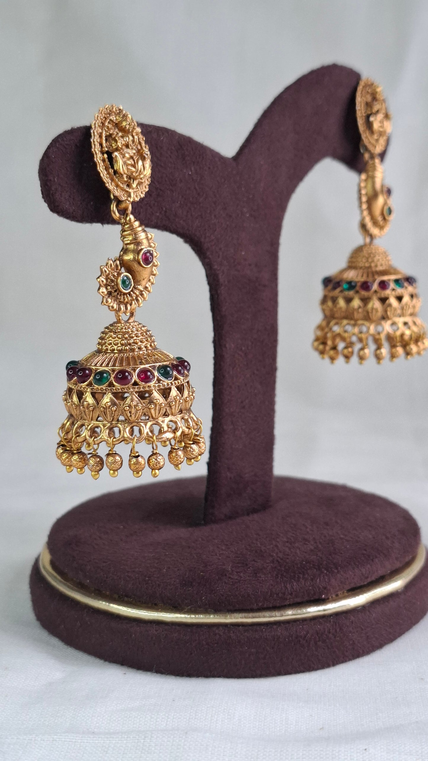 ANTIQUE GOLD JUMKHAS E0388