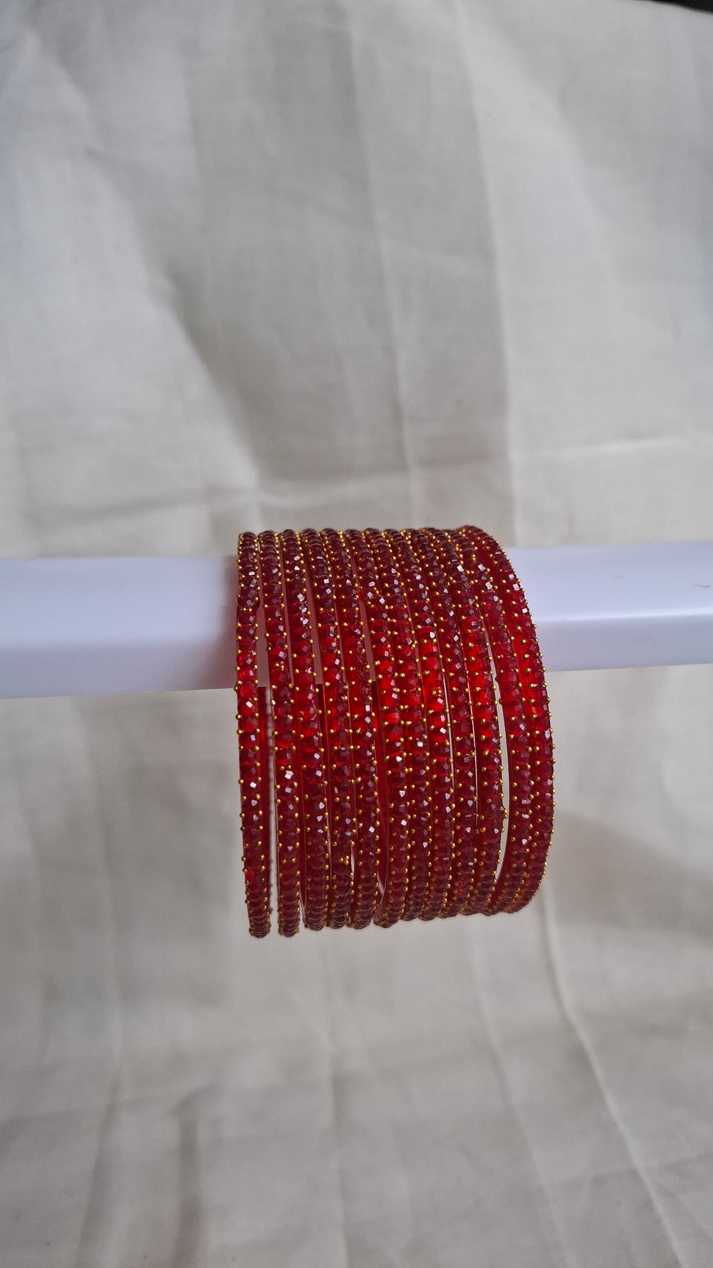 GLASS BANGLES (RED)