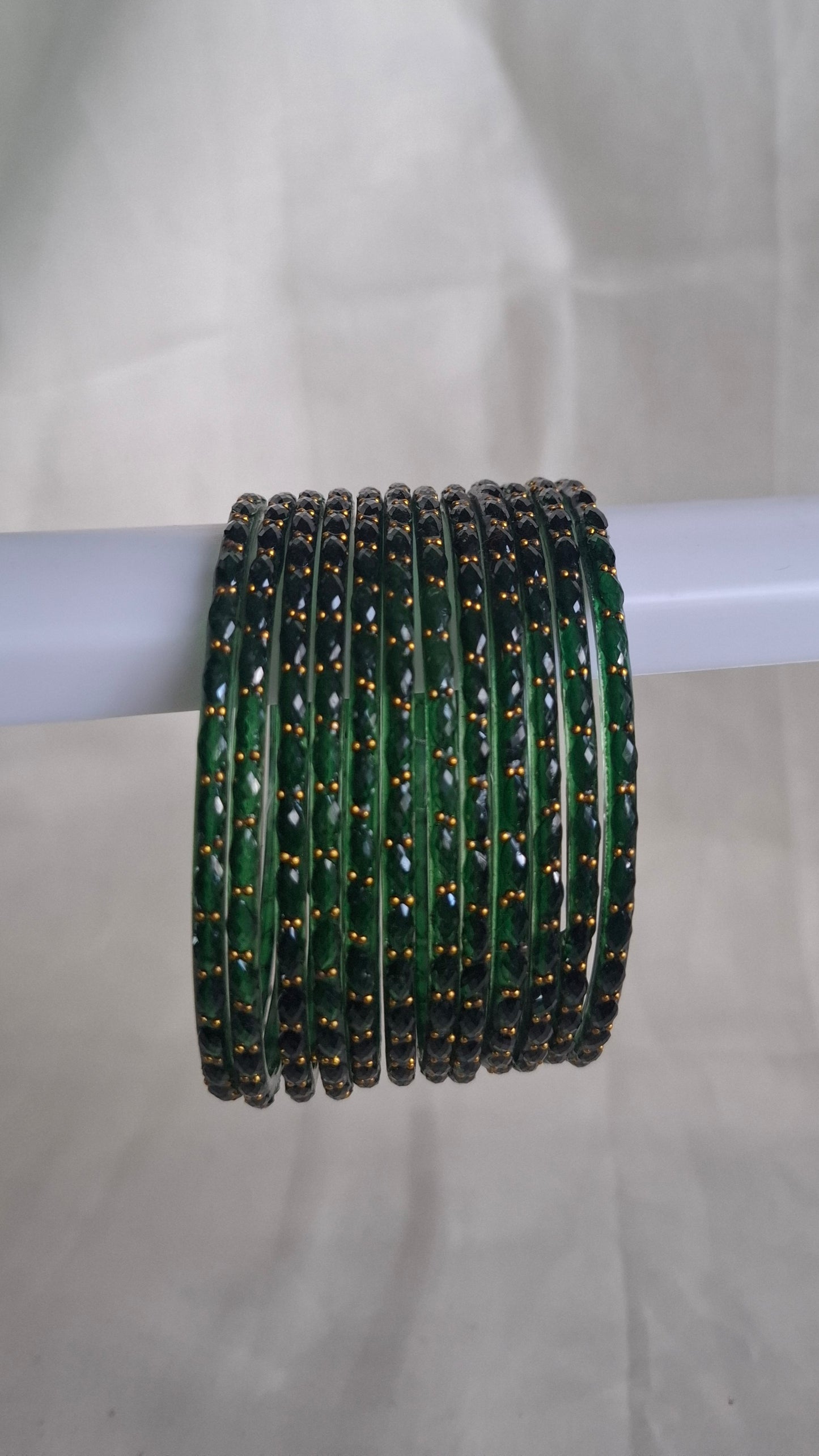 GLASS BANGLES (DARK GREEN)