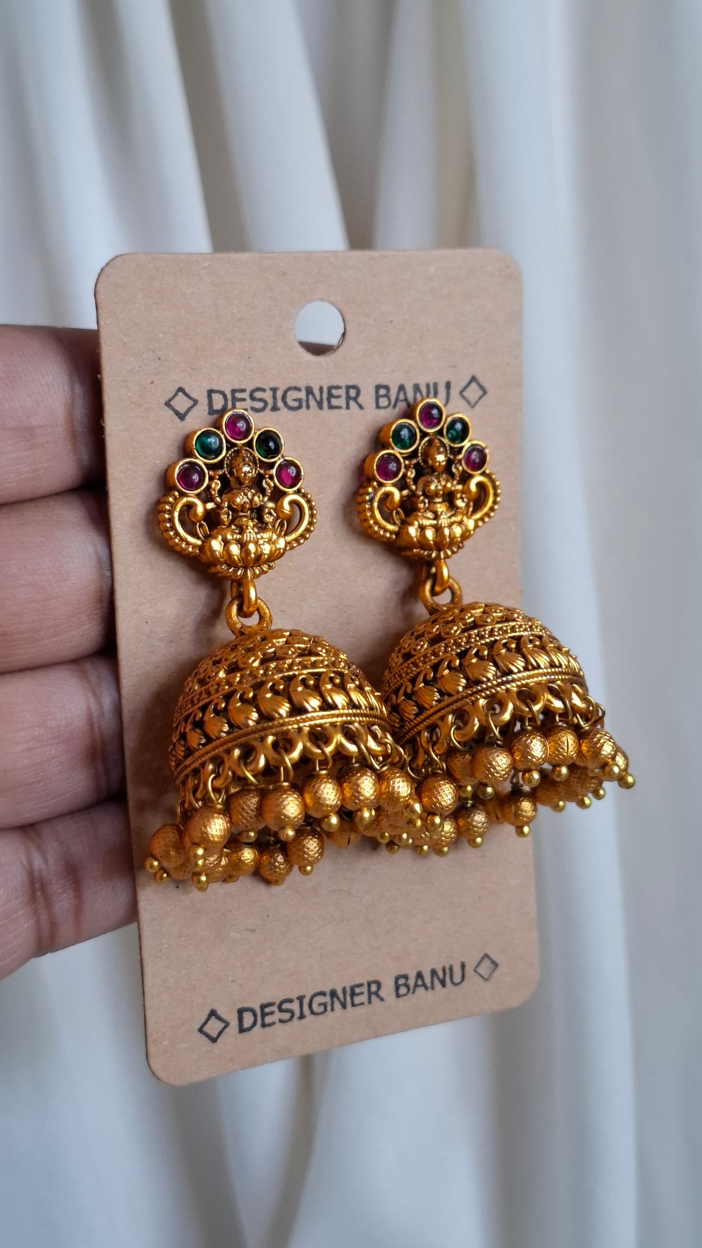 ANTIQUE GOLD JUMKHAS E0410