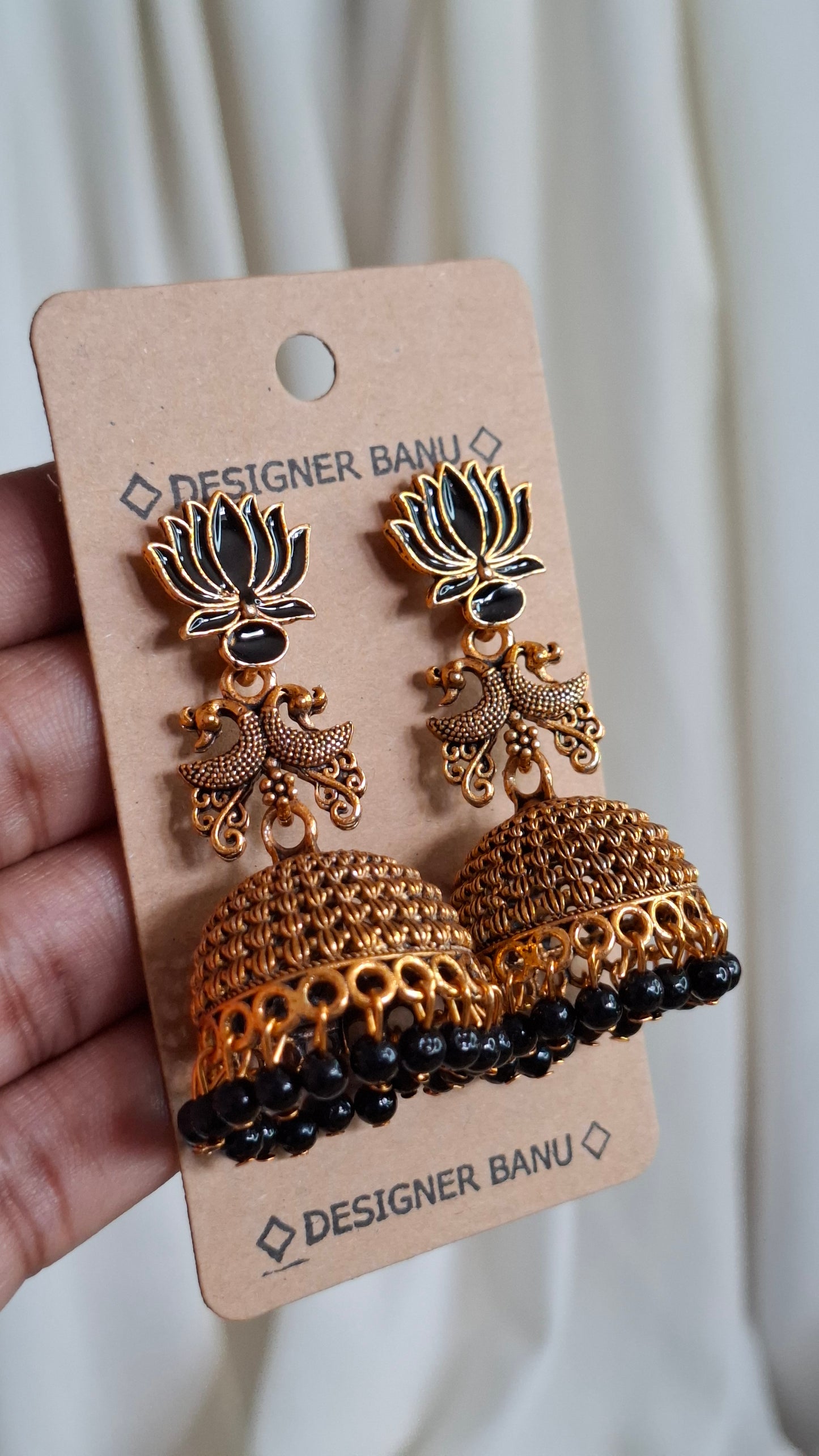 ANTIQUE GOLD JUMKHAS E0405