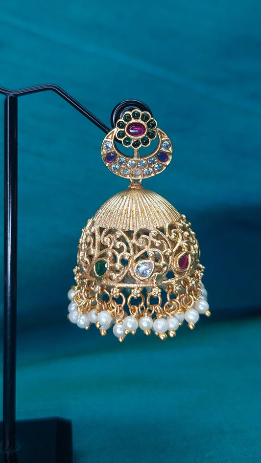 ANTIQUE GOLD A.D. STONE JUMKHAS E0202