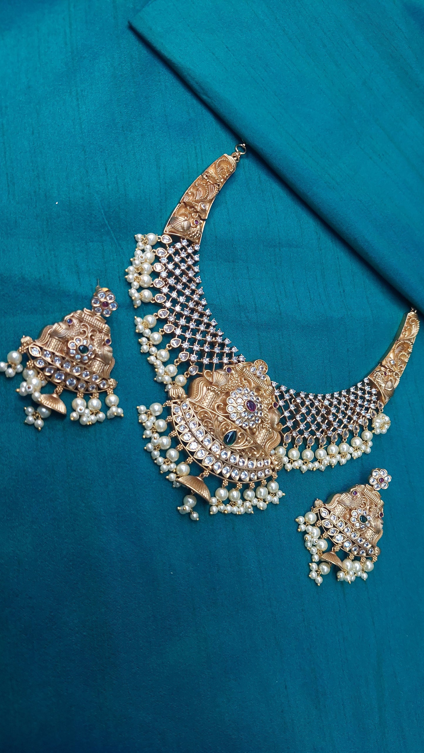 ANTIQUE GOLD SHORT NECKLACE SET 0099