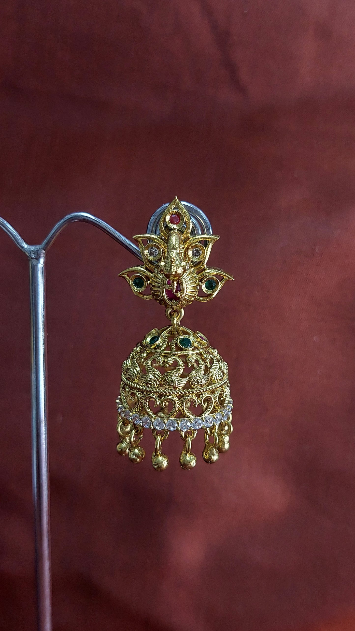 ANTIQUE GOLD A.D. STONE JUMKHAS E0225