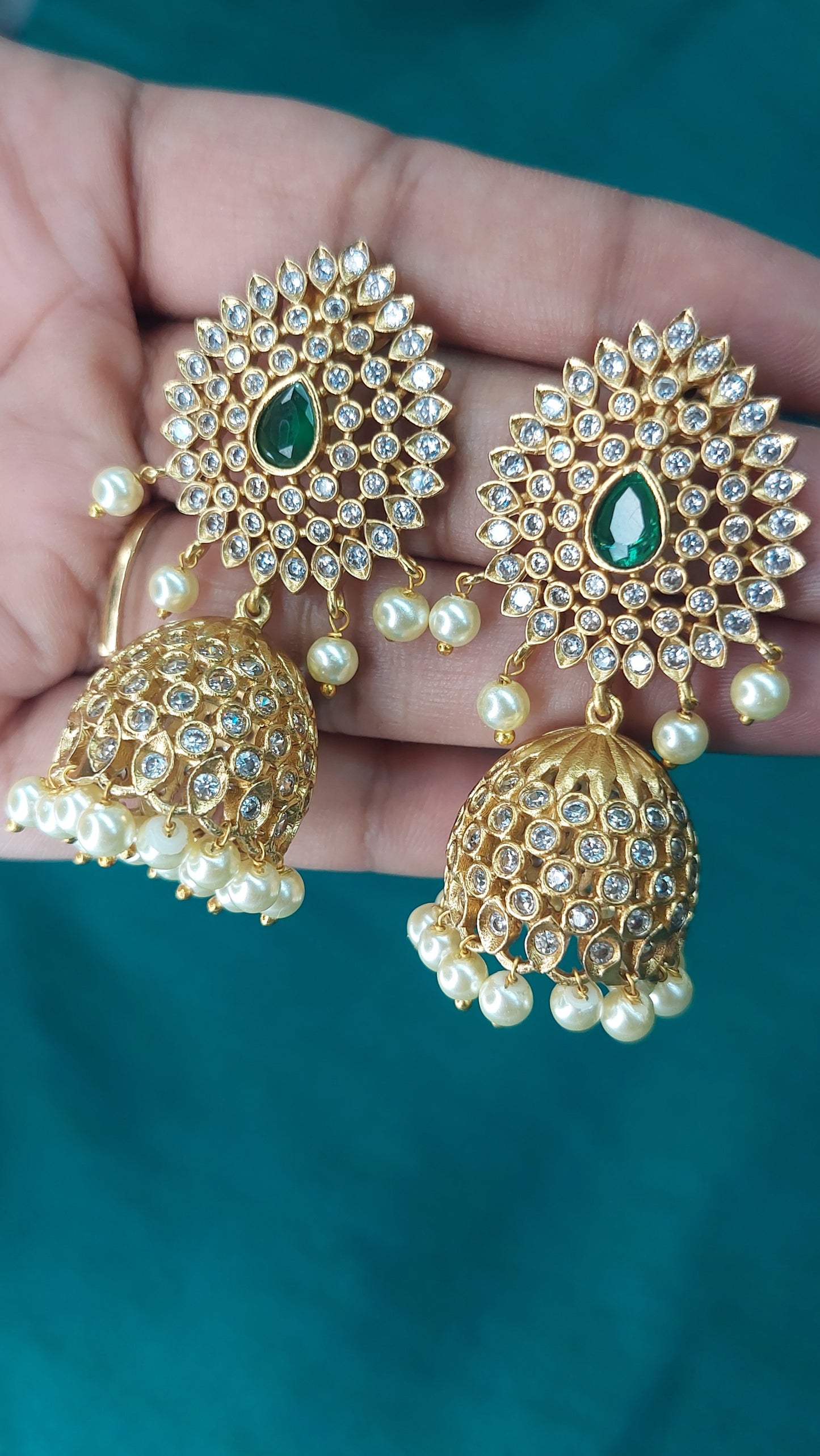 ANTIQUE GOLD A.D. STONE JUMKHAS E0205