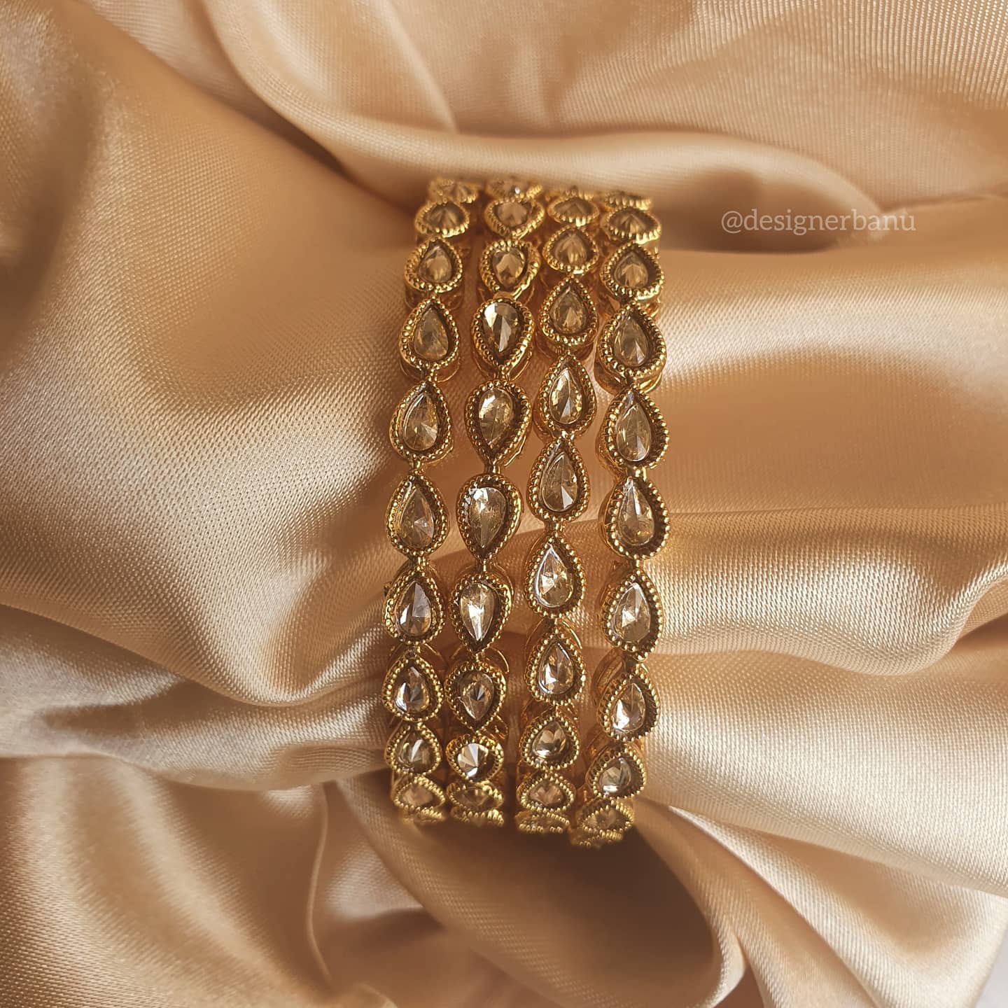 Antique gold fine polished bangles