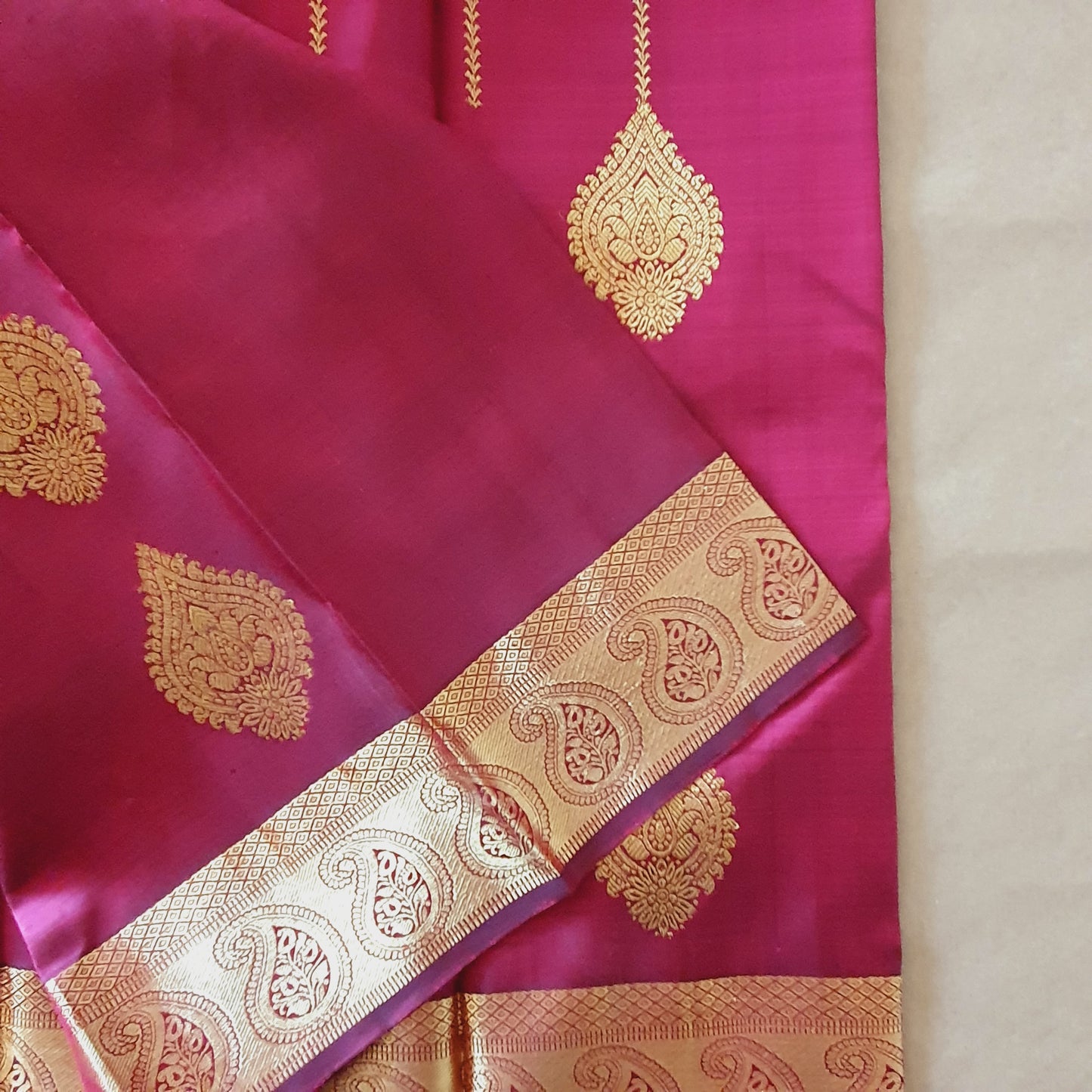 MAROON KANCHIPURAM WITH GOLD ZARI BORDER