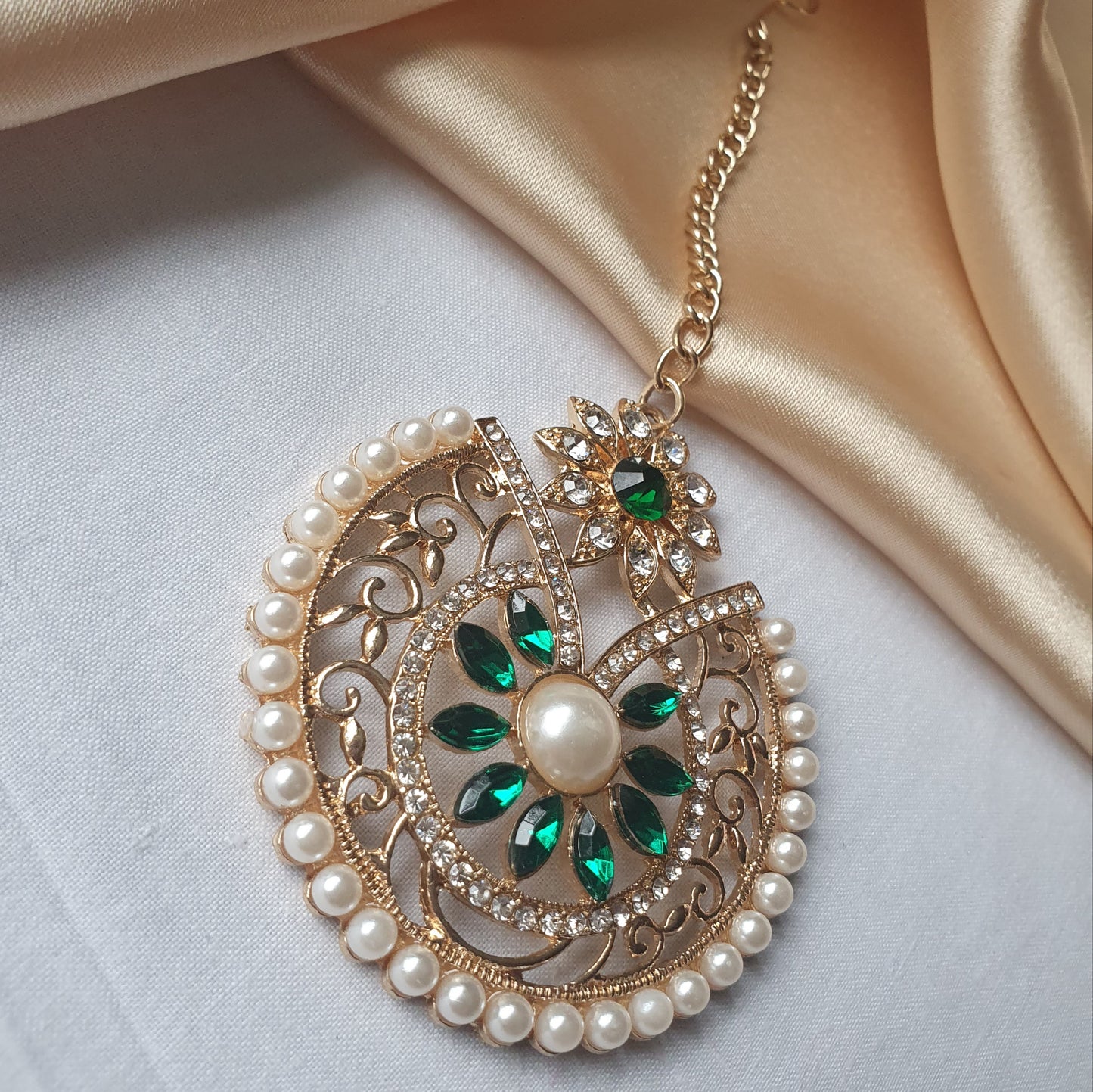 GREEN & WHITE TIKKHA