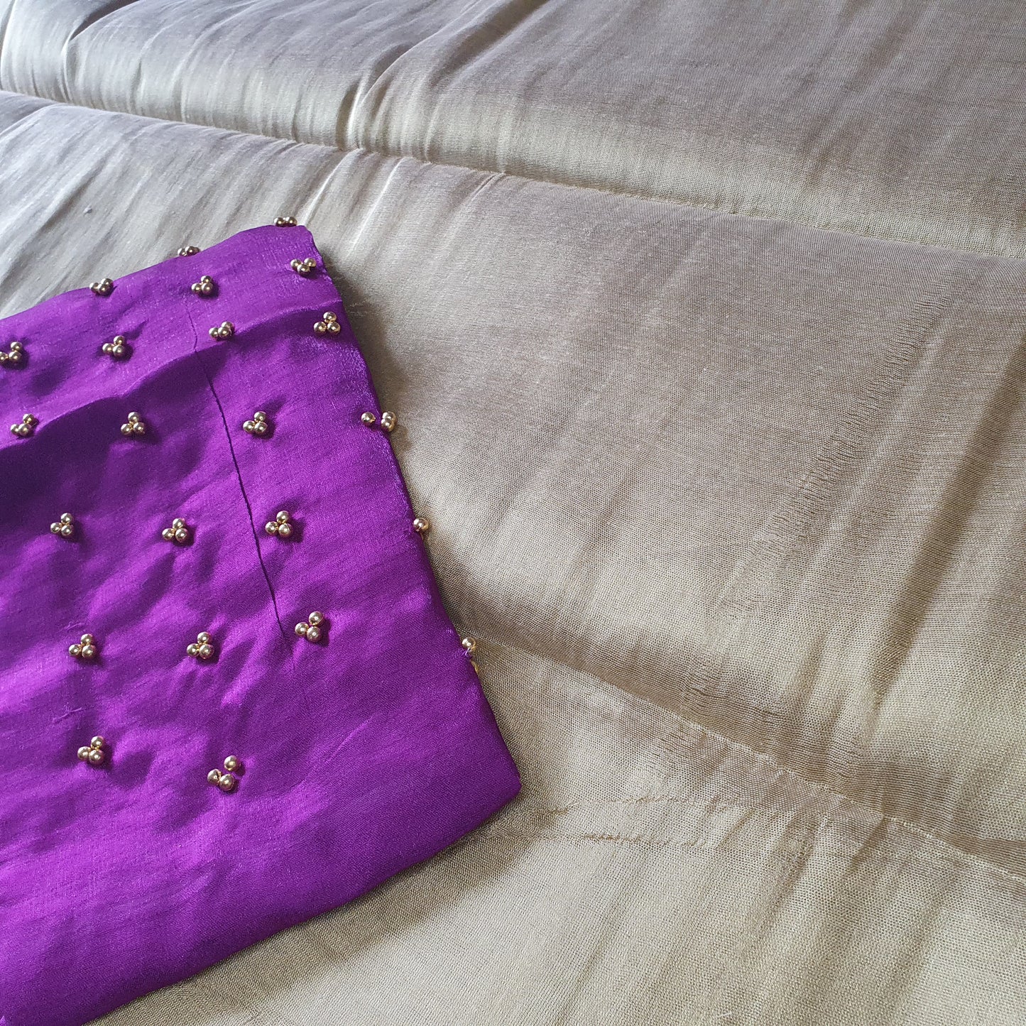 LIGHT GOLD + PURPLE