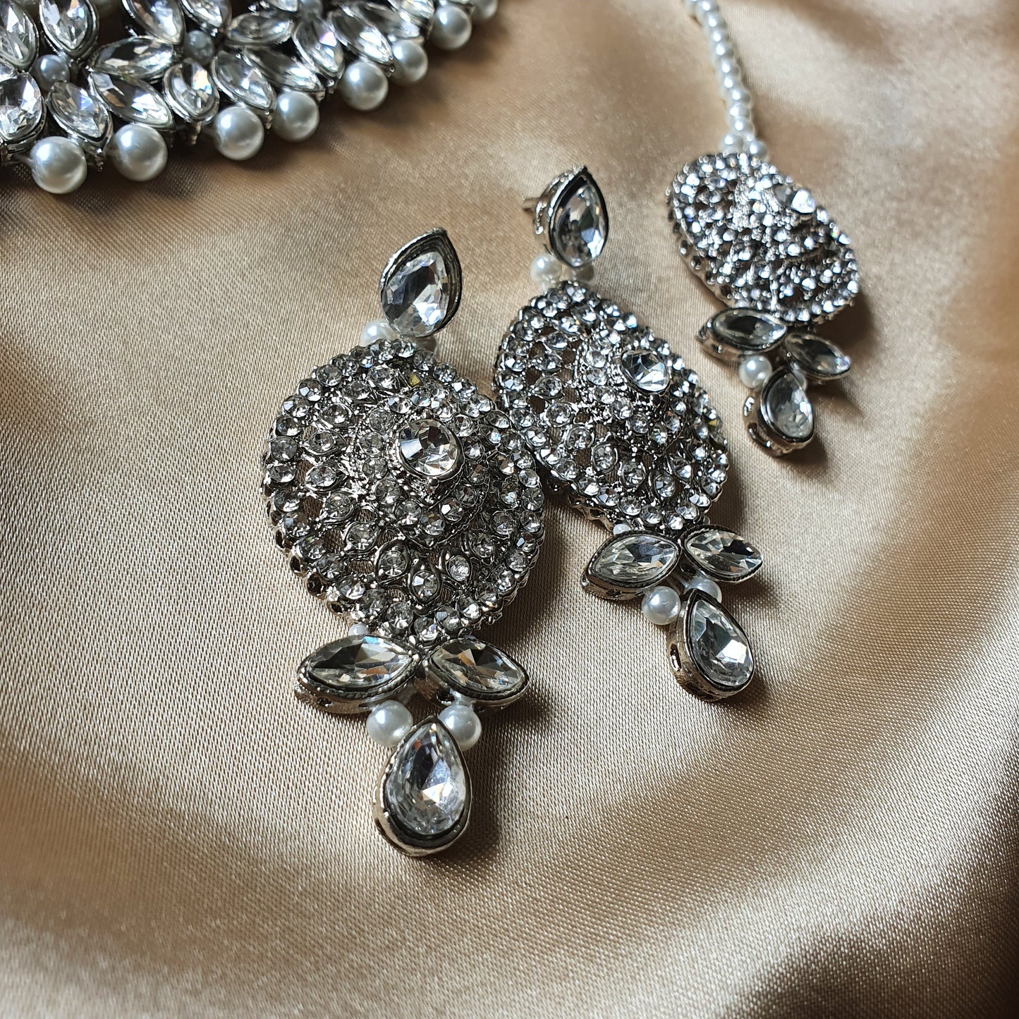 SILVER PEARL STONE (full set)