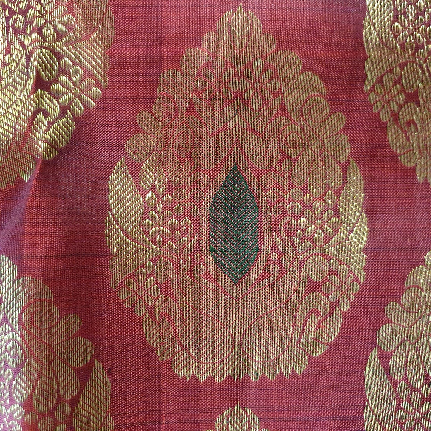 DEEP RED PURE KANJIPURAM SILK SAREE