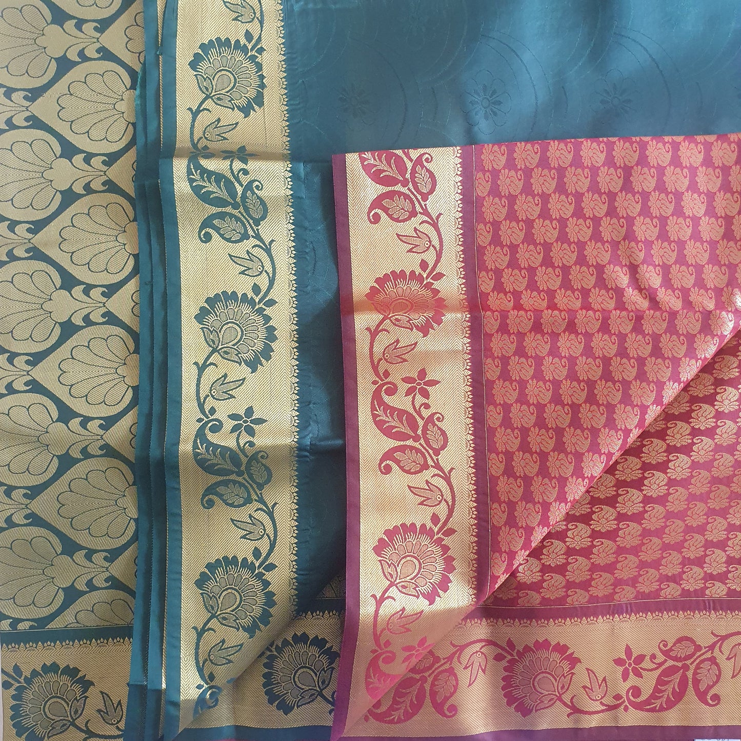 DEEP RED AND GREEN HALF&HALF SILK