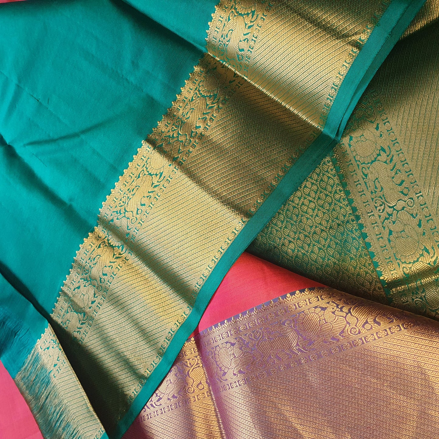 DUAL TONNE PINK & TURQUOISE