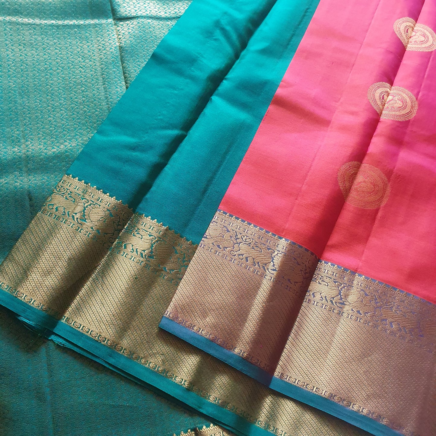 DUAL TONNE PINK & TURQUOISE