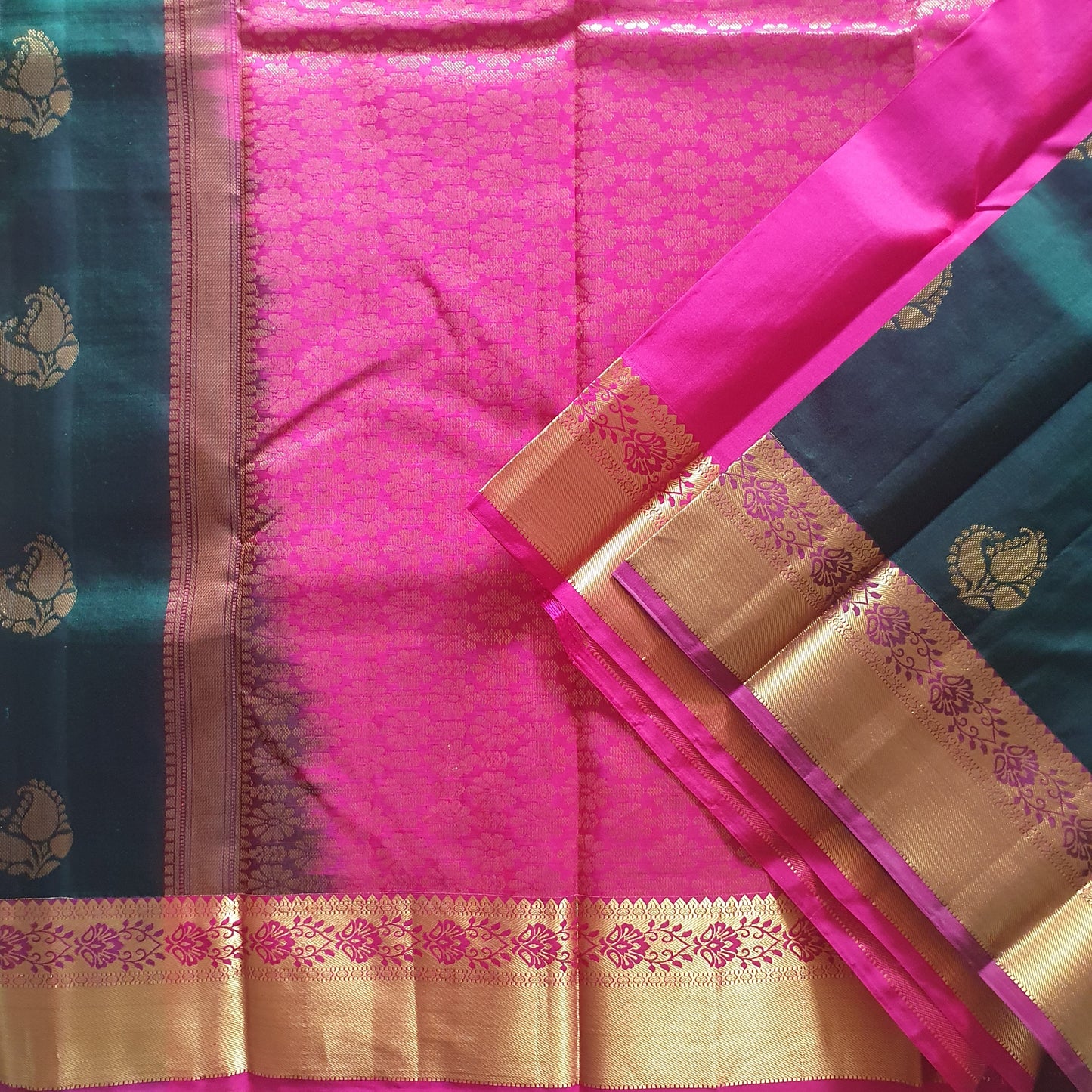 DARK GREEN & PINK KANJIPURAM